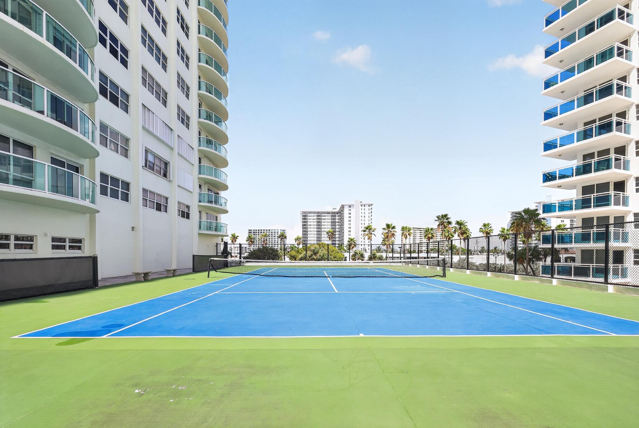 SOUTHPOINT CONDO - Residential