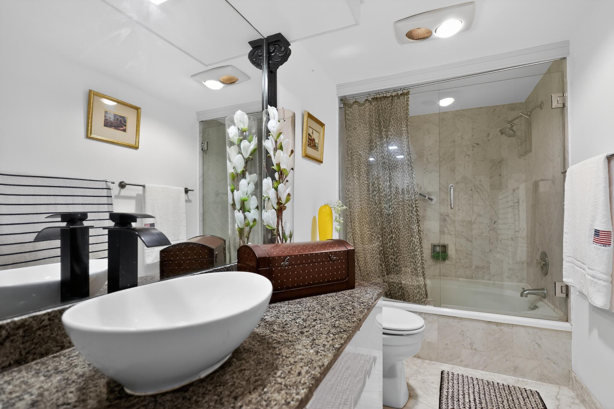 SOUTHPOINT CONDO - Residential