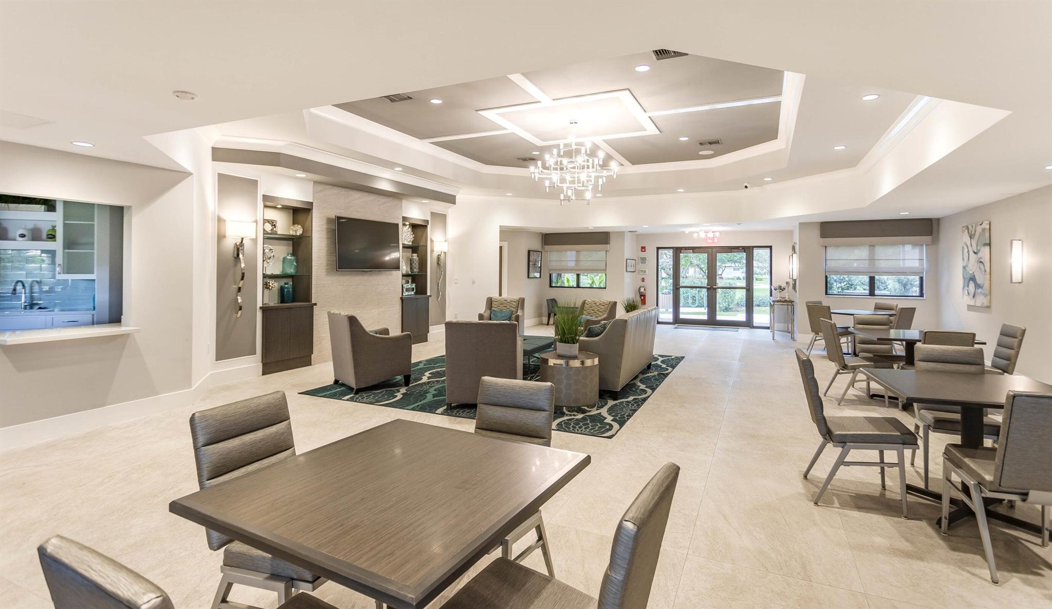 WOODFIELD HUNT CLUB - Residential