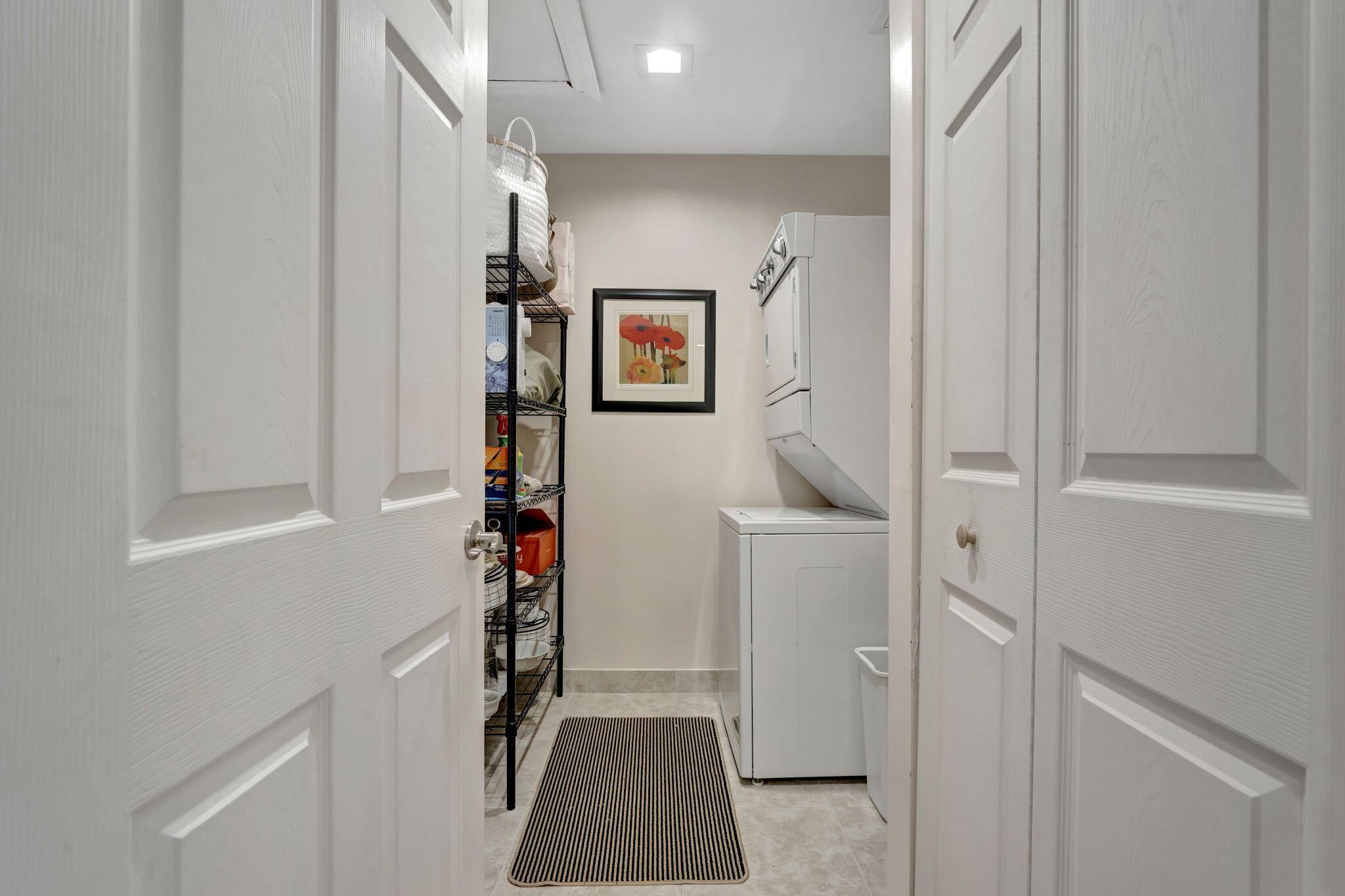 WOODFIELD HUNT CLUB - Residential