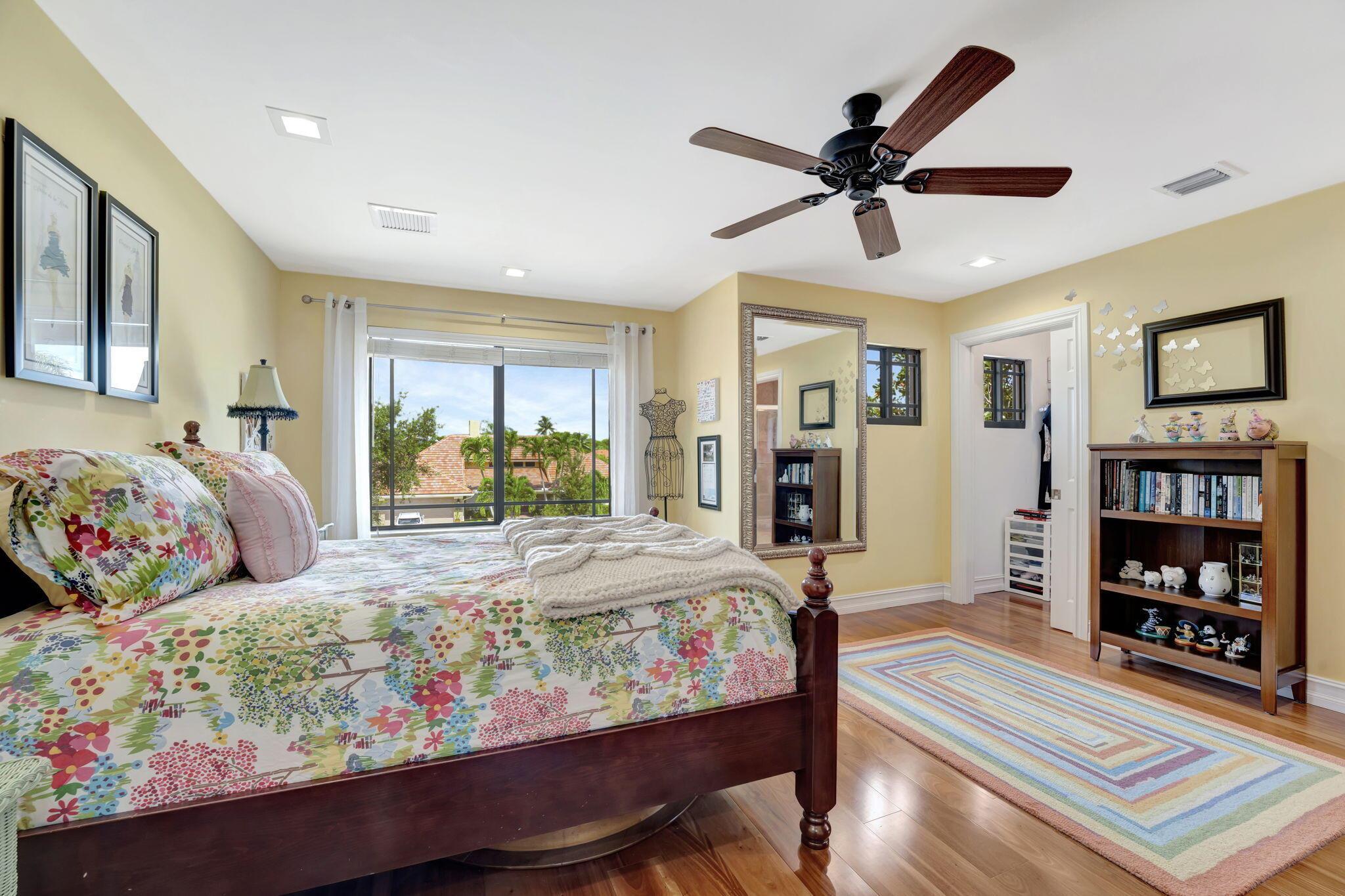 WOODFIELD HUNT CLUB - Residential