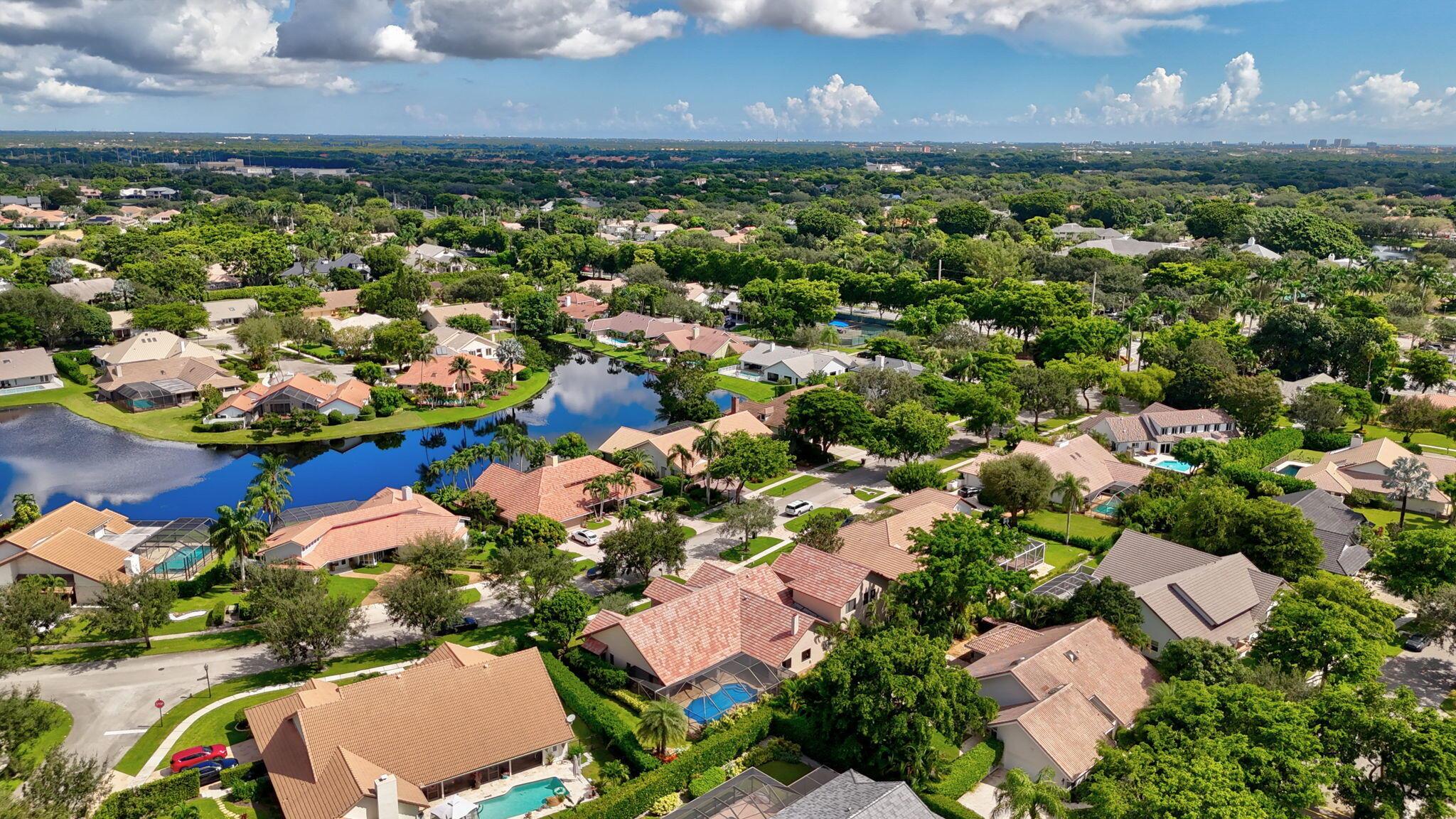 WOODFIELD HUNT CLUB - Residential