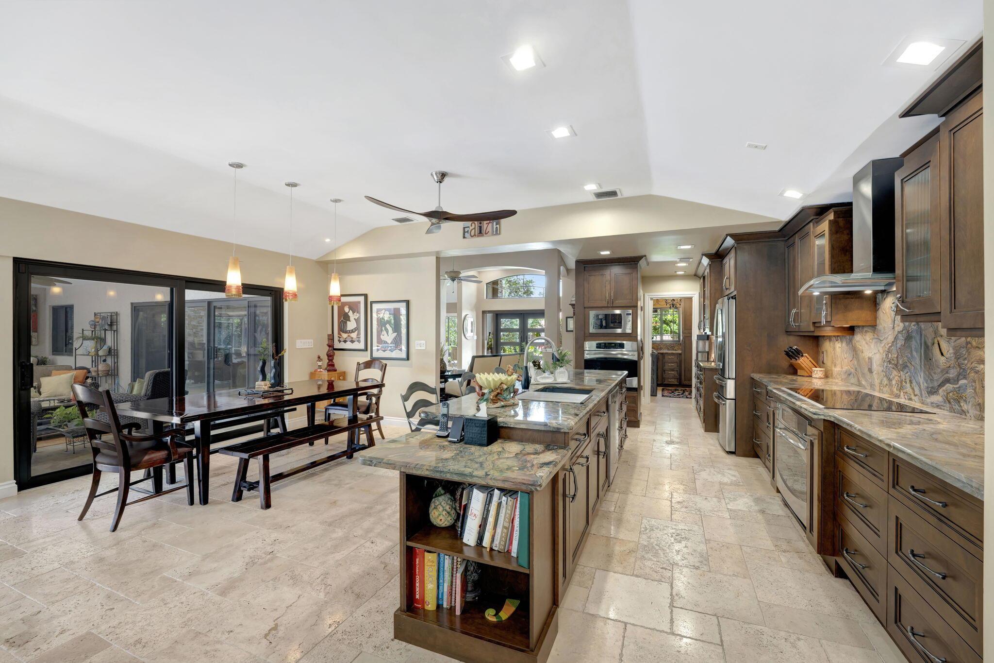 WOODFIELD HUNT CLUB - Residential