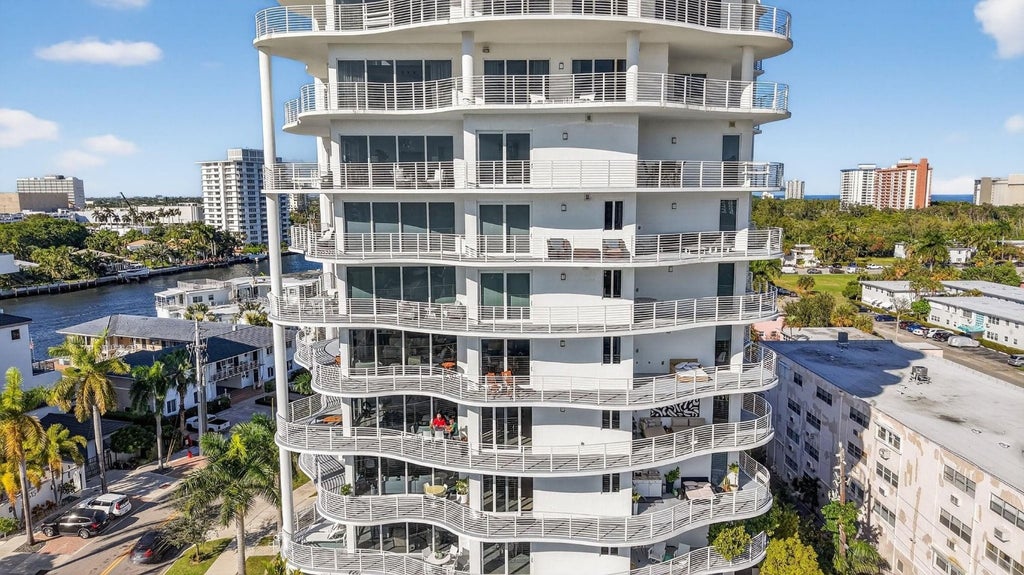 Photo of 612 Bayshore Drive #702, Fort Lauderdale, FL 33304 (MLS # F10541324)