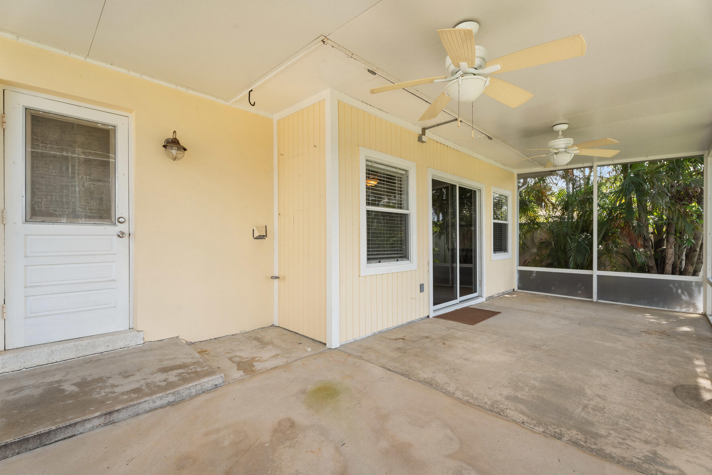 LIGHTHOUSE POINT - Residential