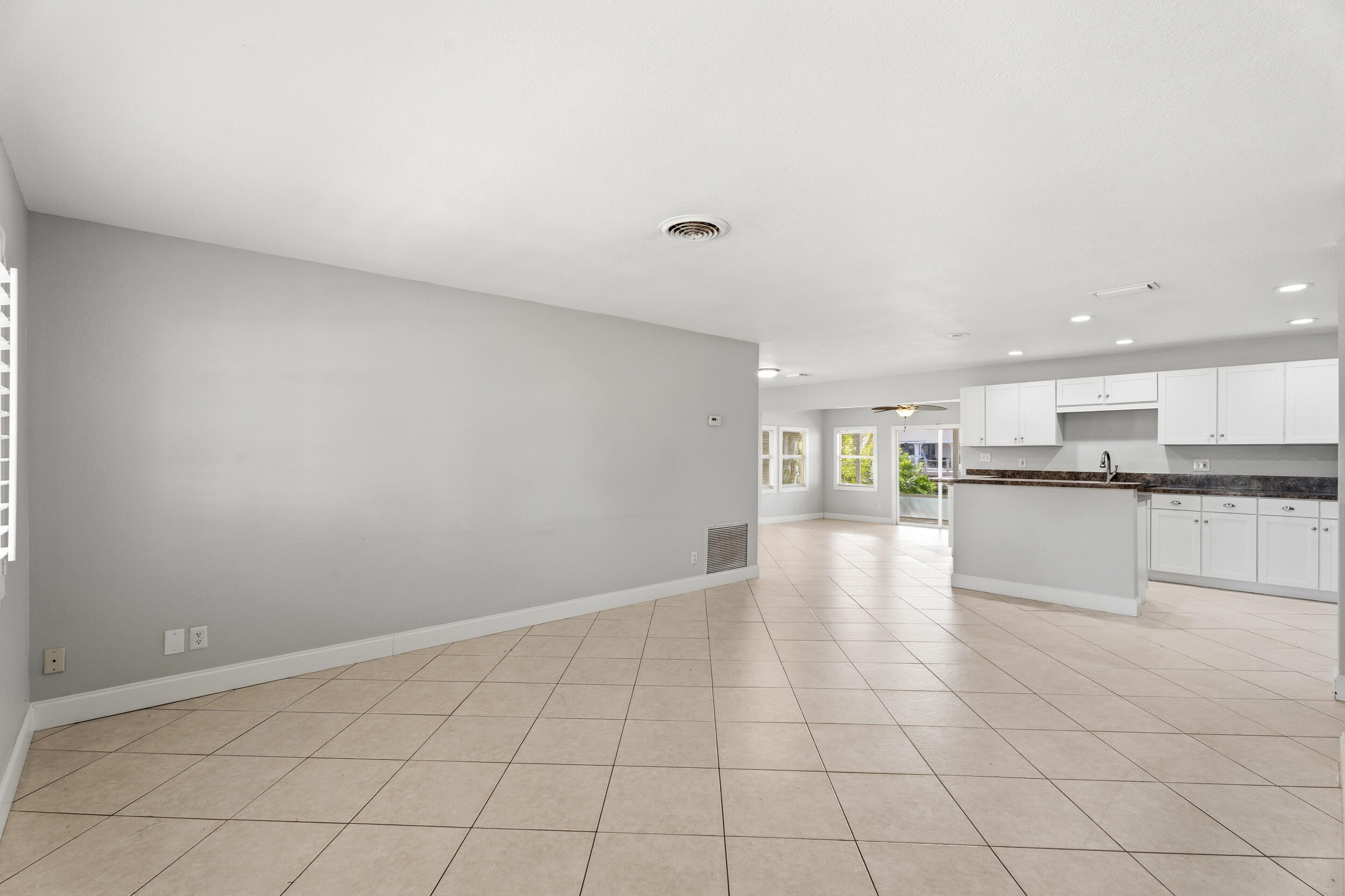 LIGHTHOUSE POINT - Residential