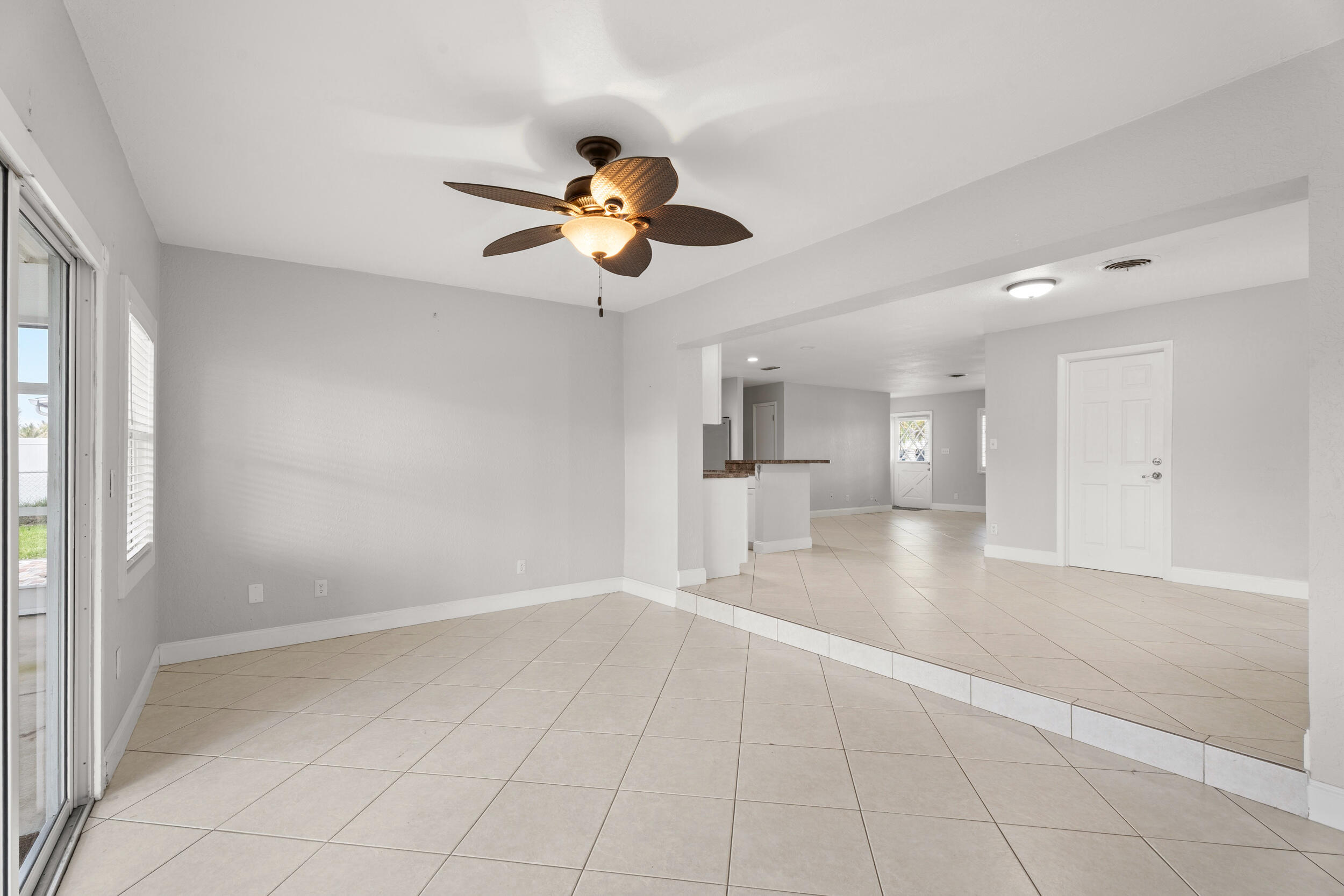 LIGHTHOUSE POINT - Residential