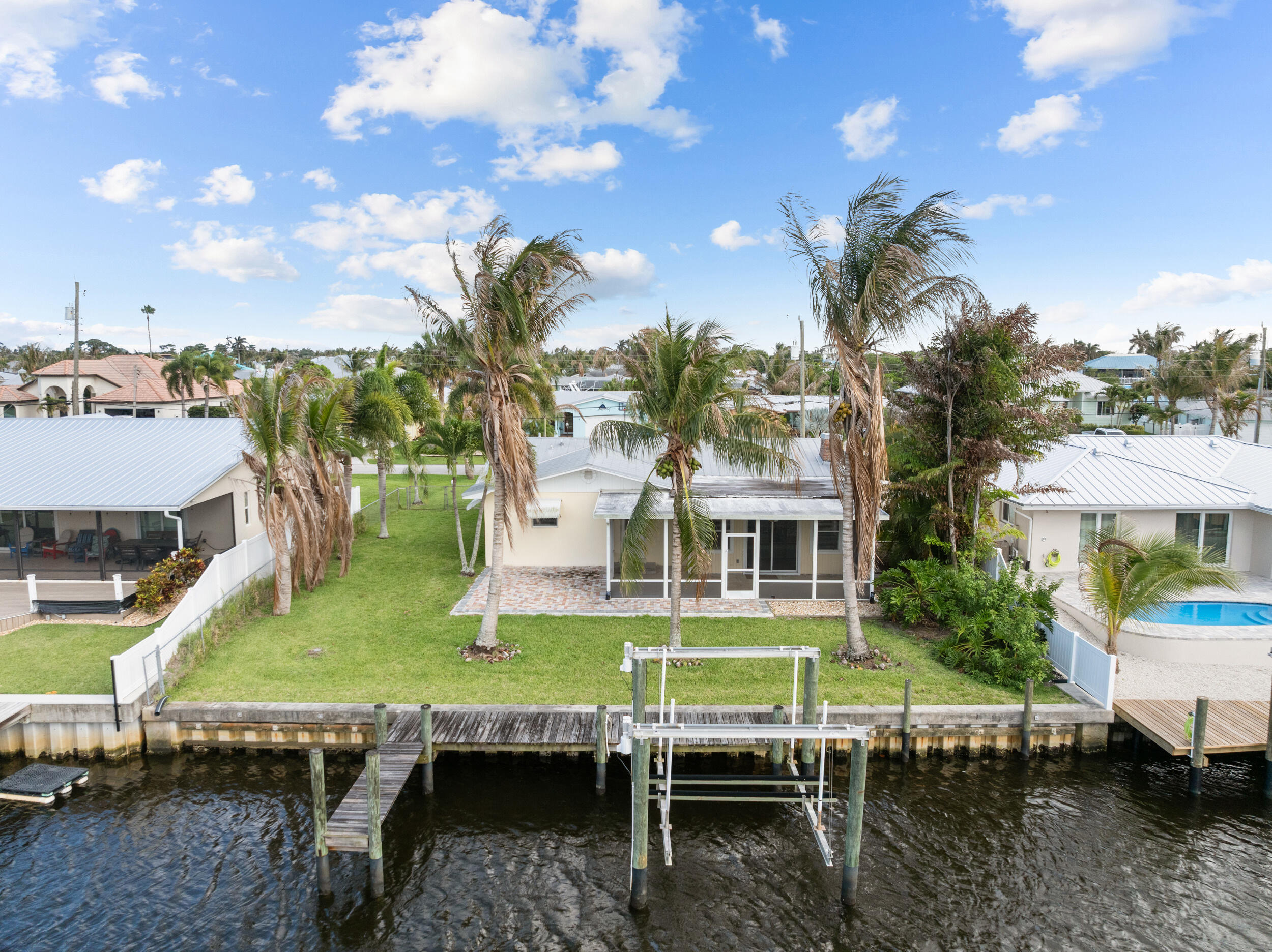 LIGHTHOUSE POINT - Residential