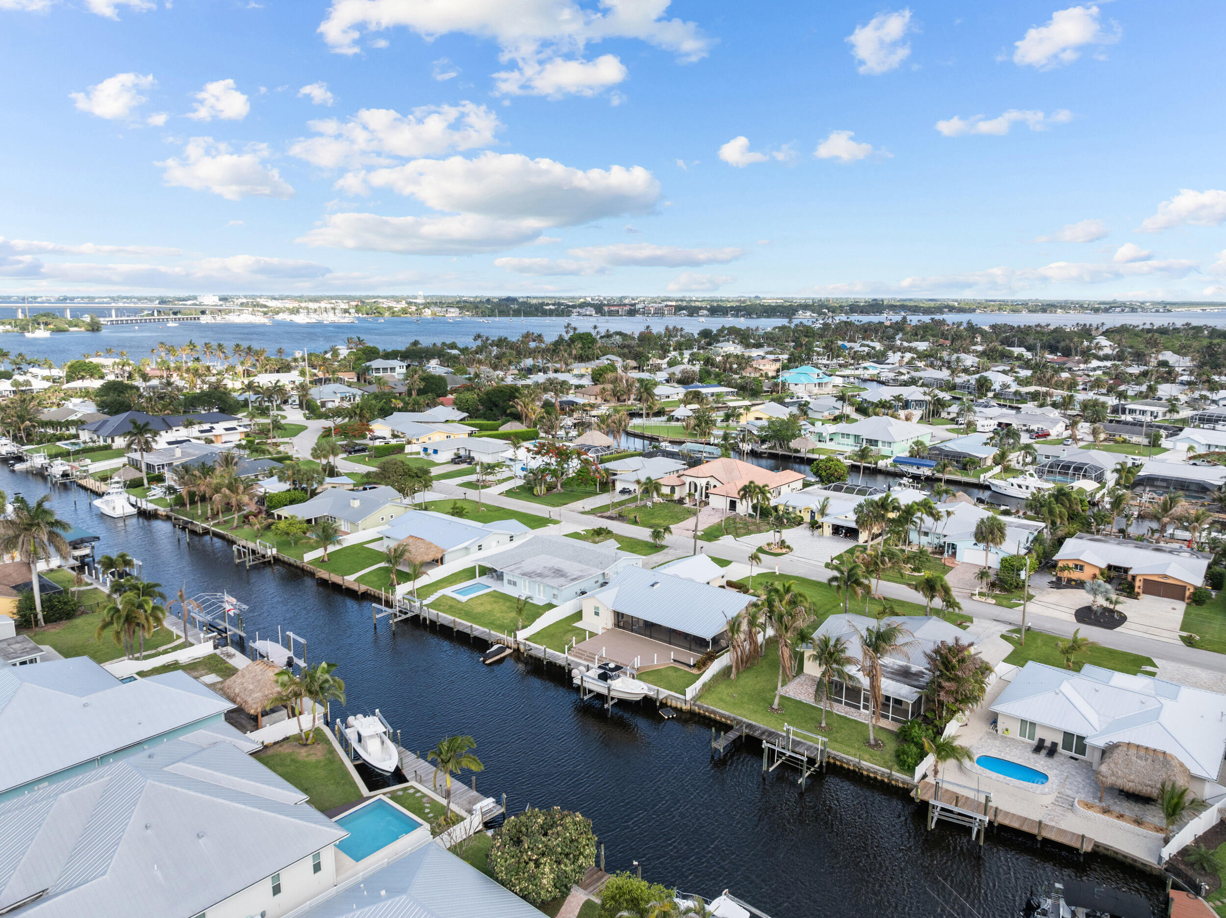 LIGHTHOUSE POINT - Residential