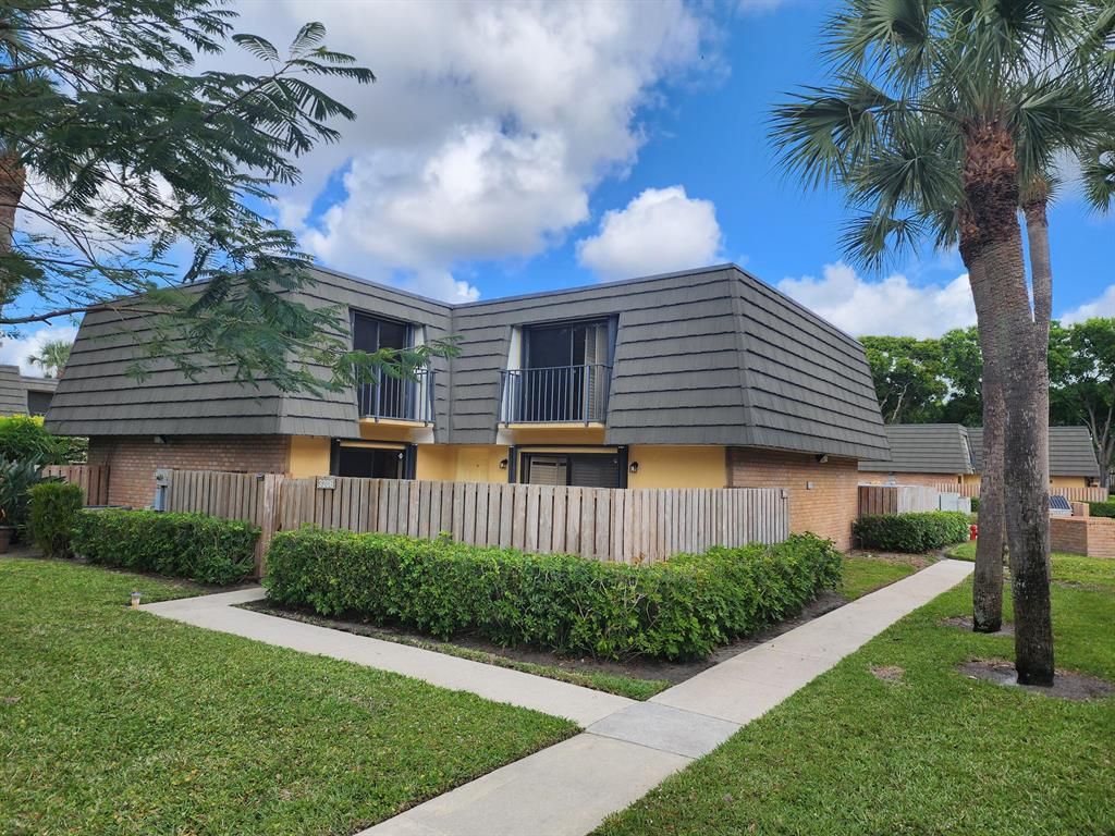 Photo of 3206 32nd Way #151-C, West Palm Beach, FL 33407 (MLS # R10876610)