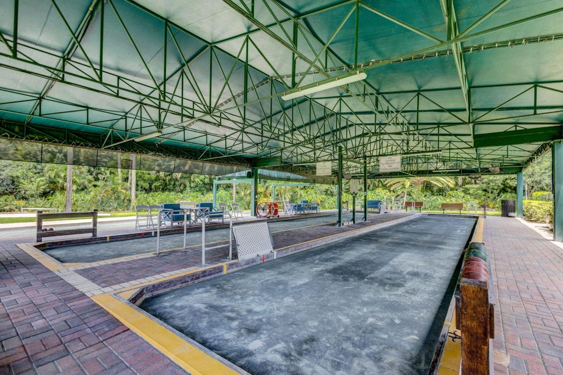 IBIS GOLF AND COUNTRY CLUB - Residential