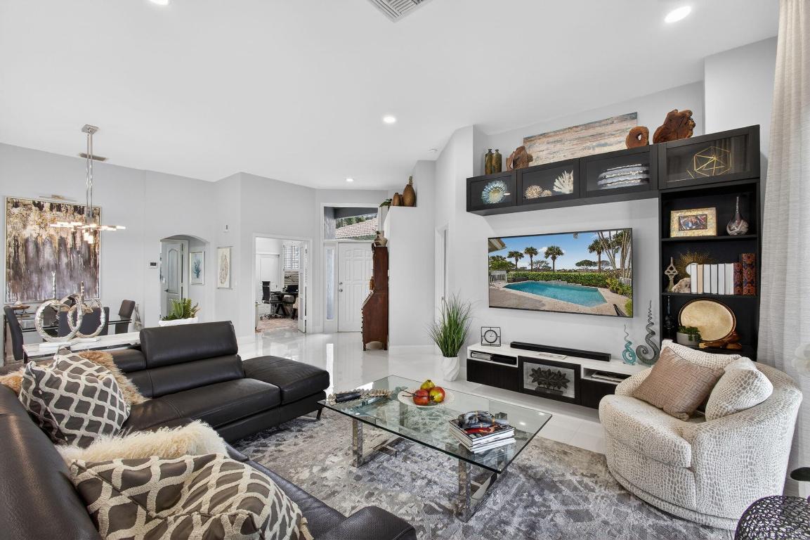 IBIS GOLF AND COUNTRY CLUB - Residential