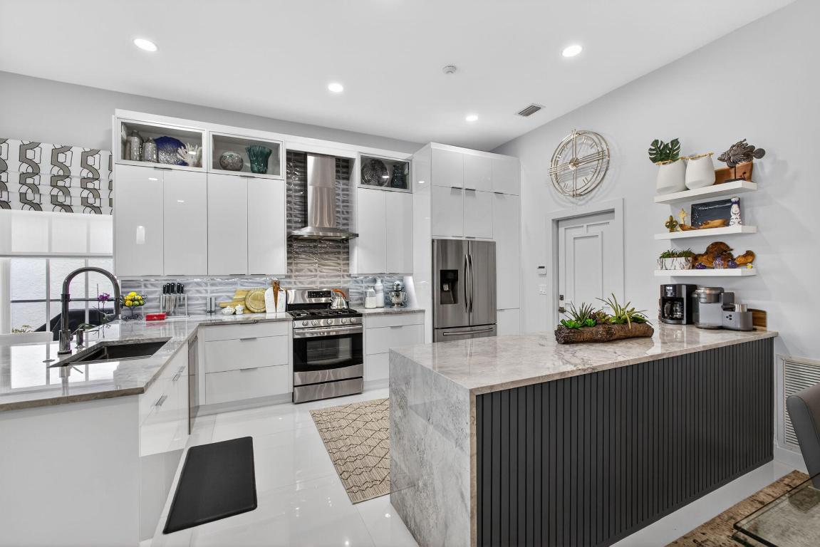 IBIS GOLF AND COUNTRY CLUB - Residential