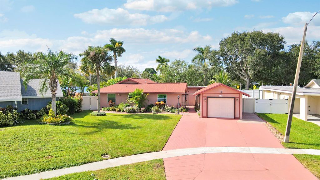 Photo of 10438 Pippin Lane, Royal Palm Beach, FL 33411 (MLS # R11135046)