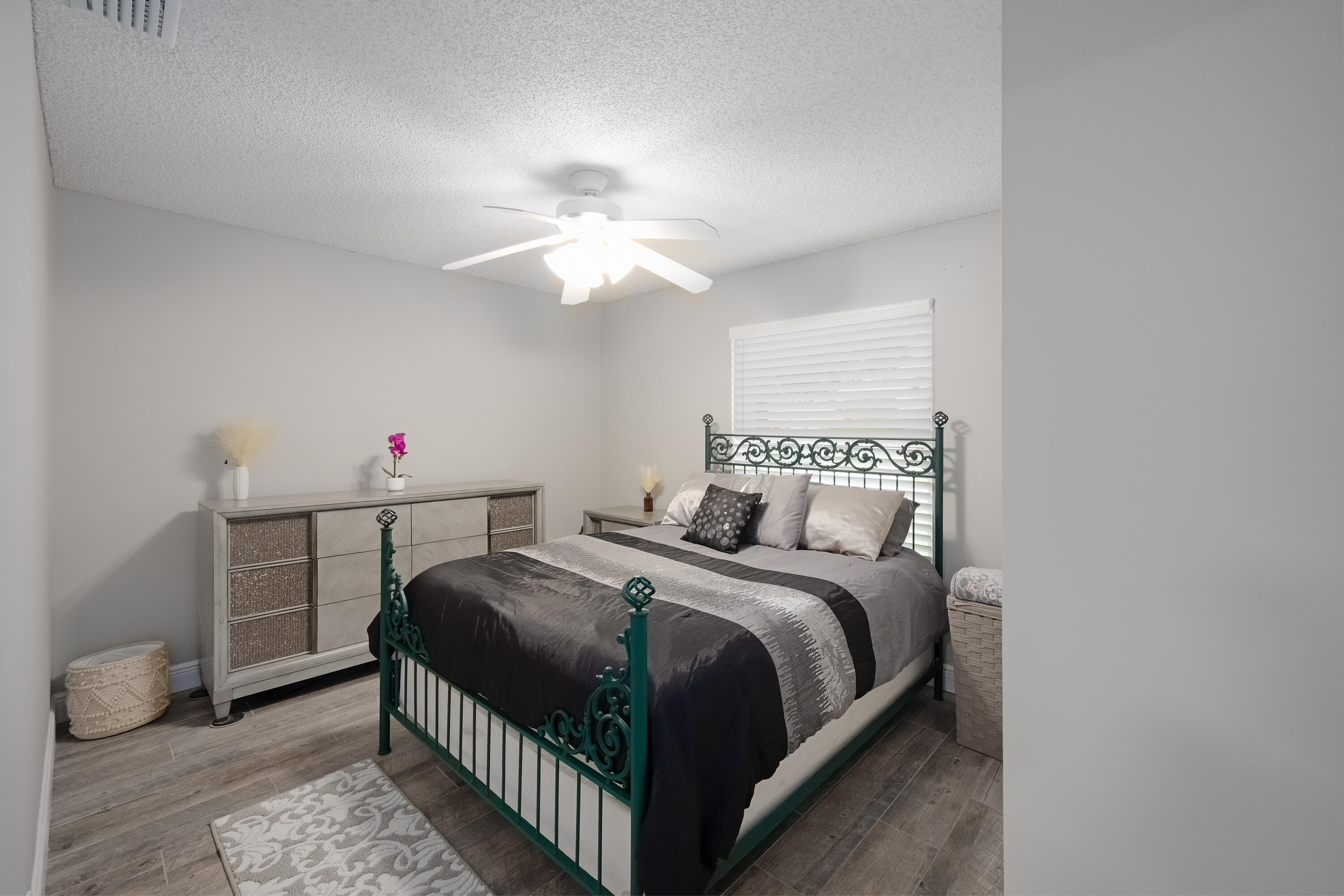 PINE RIDGE - Residential