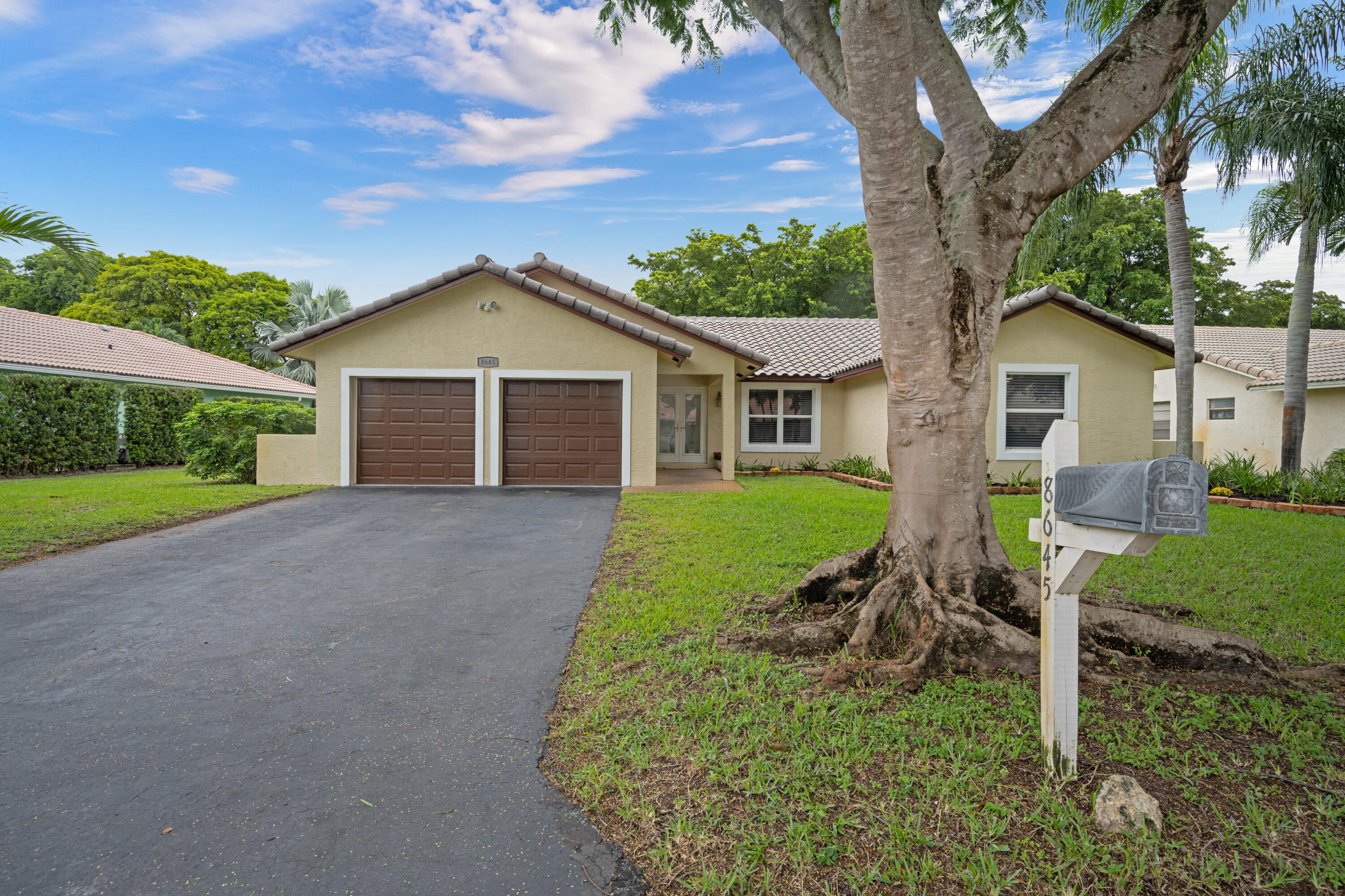 PINE RIDGE - Residential