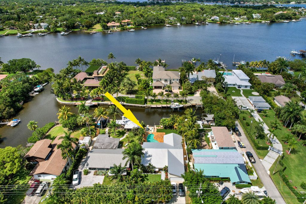 Photo of 5483 Center Street, Jupiter, FL 33458 (MLS # R10791211)