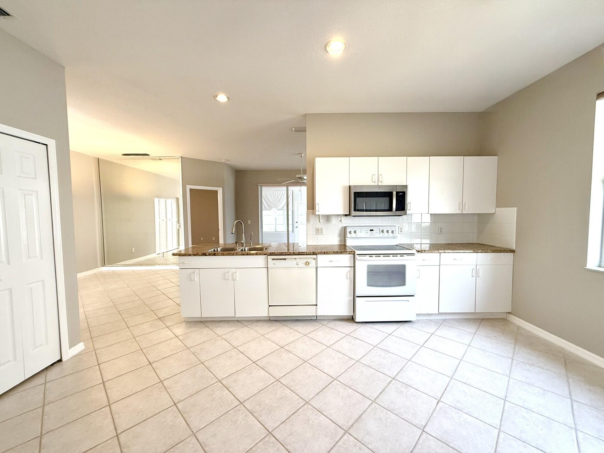 KINGS ISLE - Residential