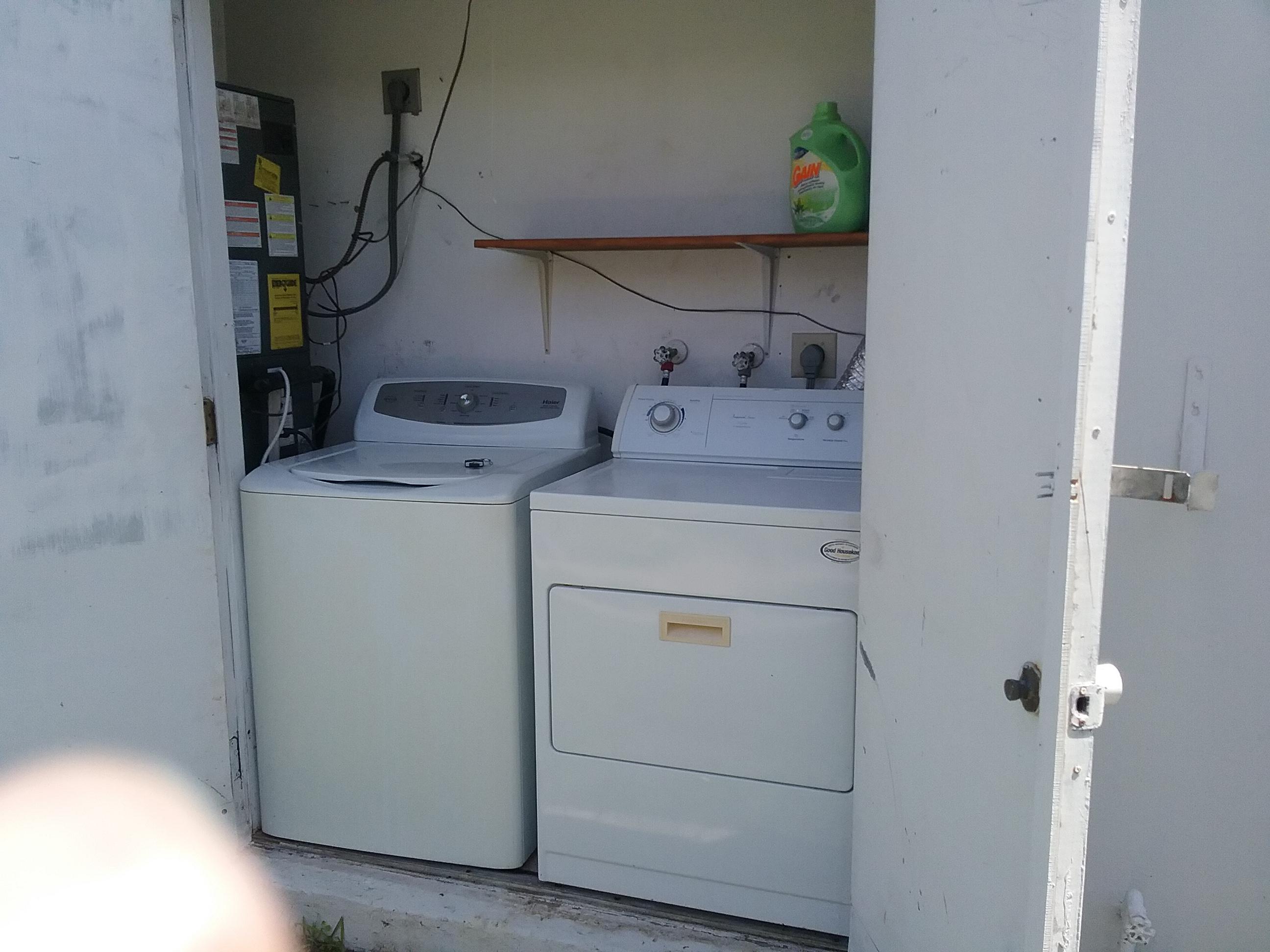 PALM BEACH LEISUREVILLE SEC 9 - Residential Lease