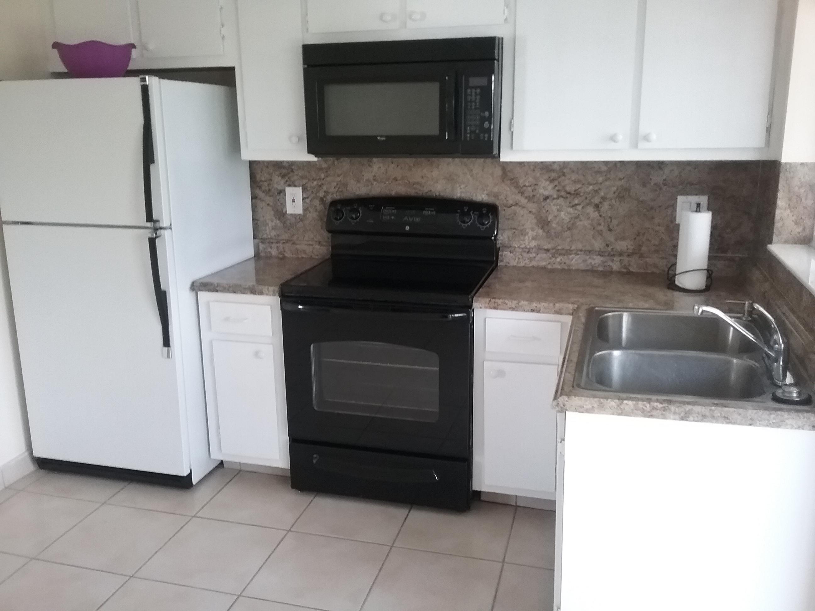 PALM BEACH LEISUREVILLE SEC 9 - Residential Lease