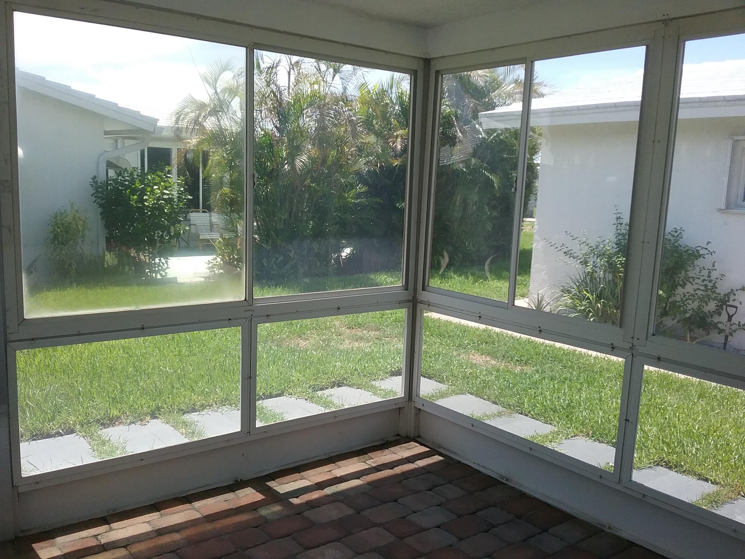 PALM BEACH LEISUREVILLE SEC 9 - Residential Lease