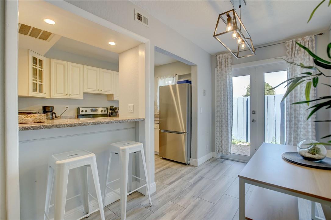 2708 NE 14th St Cswy 5