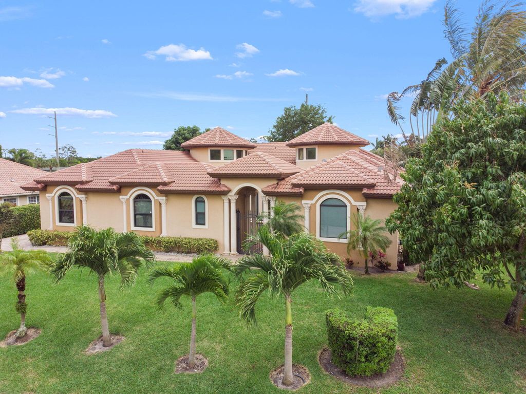 Photo of 4190 Gleneagles Drive, Boynton Beach, FL 33436 (MLS # B26013652)