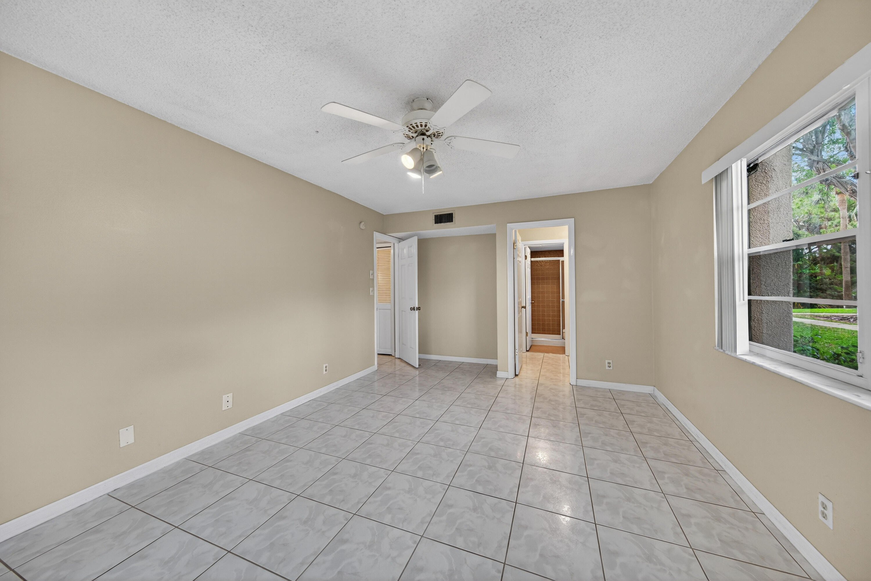 HIDDEN WOODS OF DEER CREEK CONDO - Residential Lease