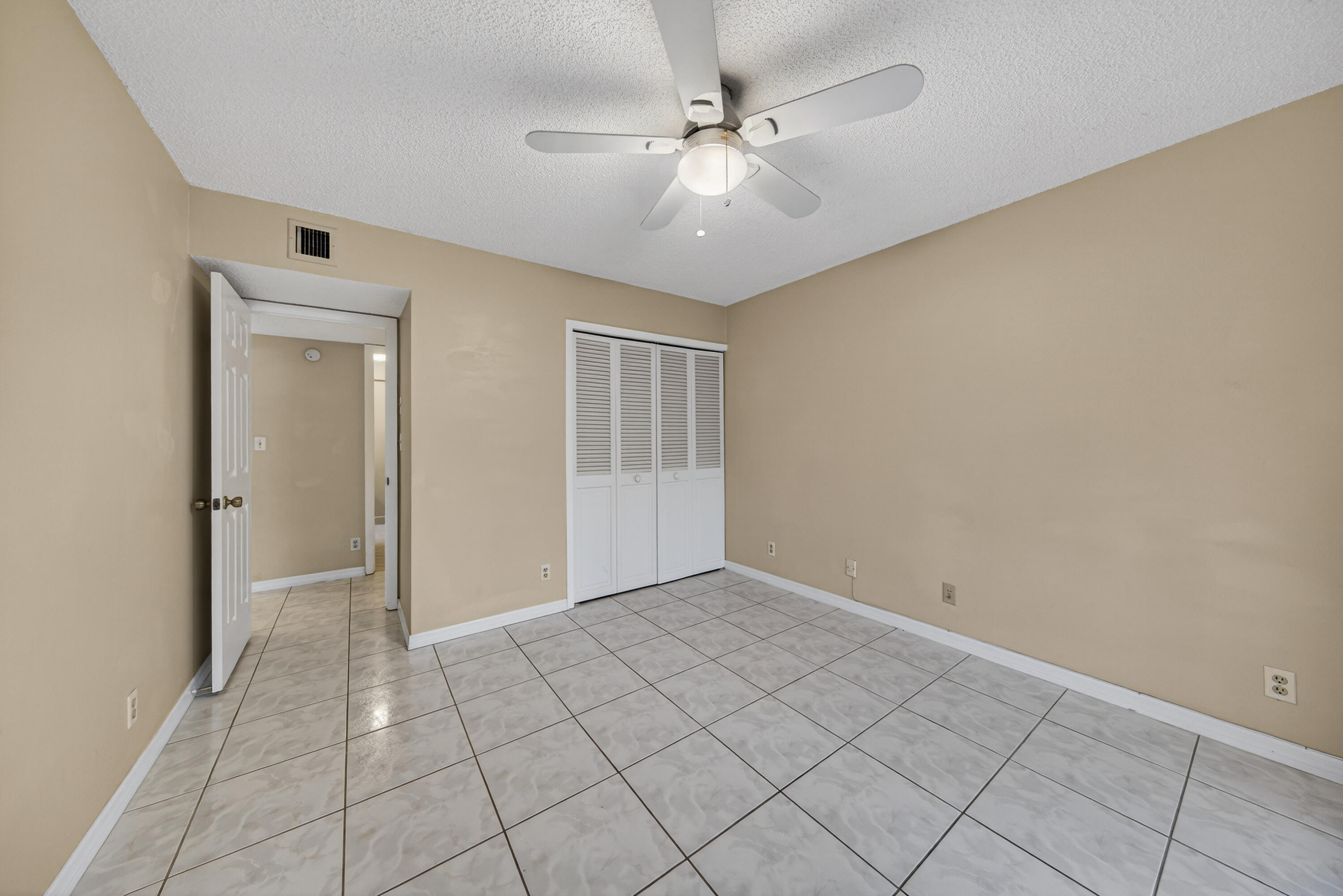 HIDDEN WOODS OF DEER CREEK CONDO - Residential Lease