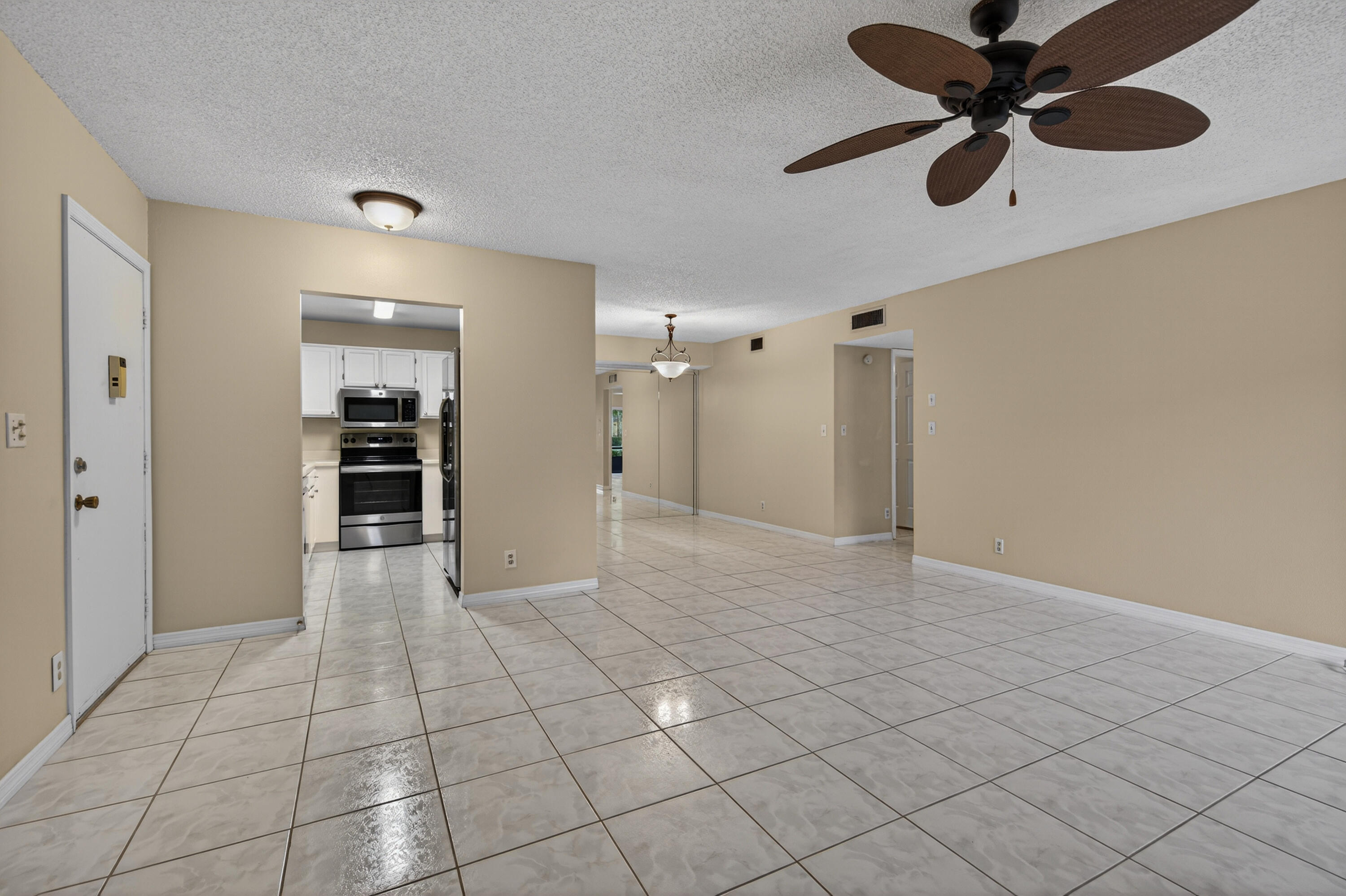 HIDDEN WOODS OF DEER CREEK CONDO - Residential Lease