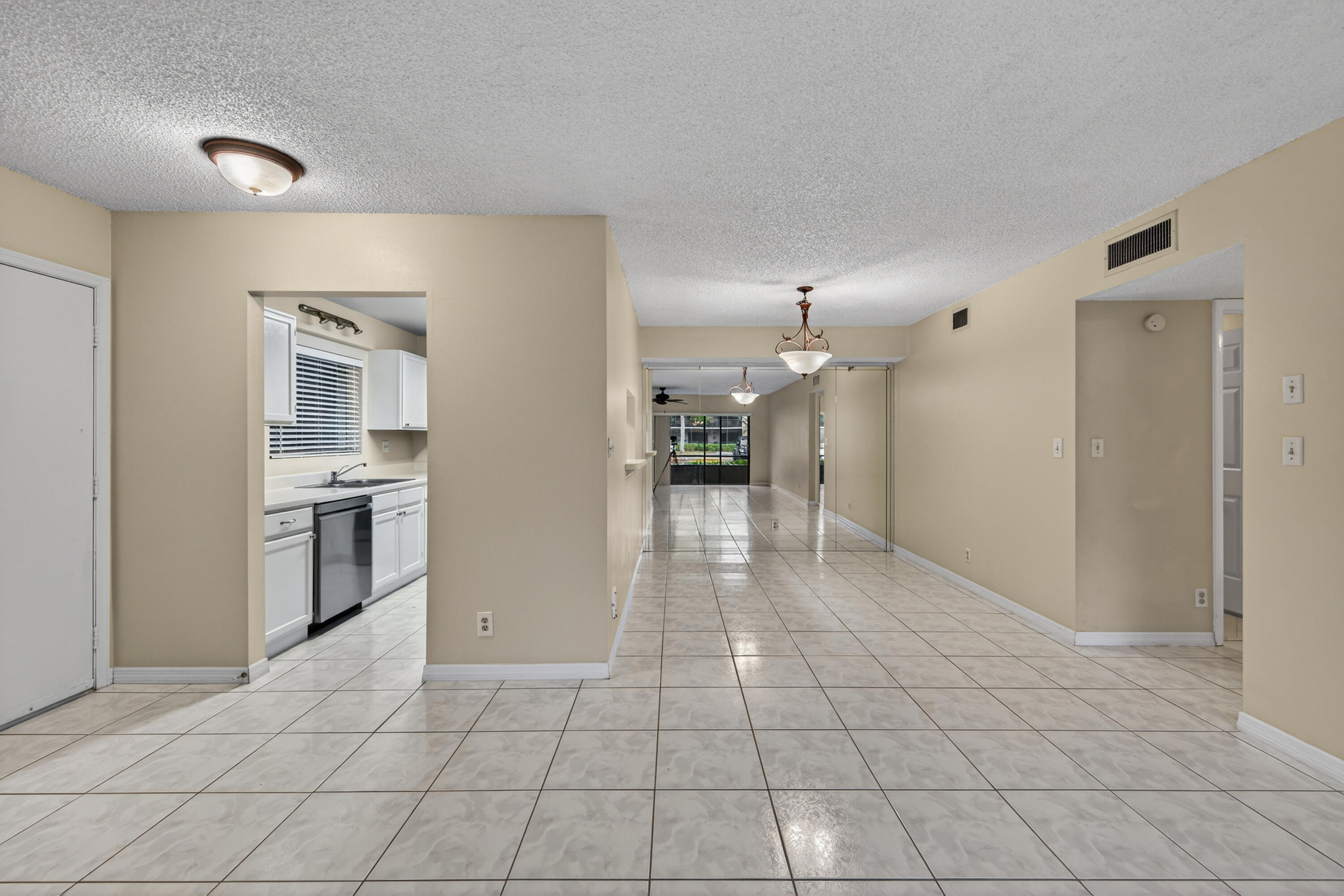 HIDDEN WOODS OF DEER CREEK CONDO - Residential Lease