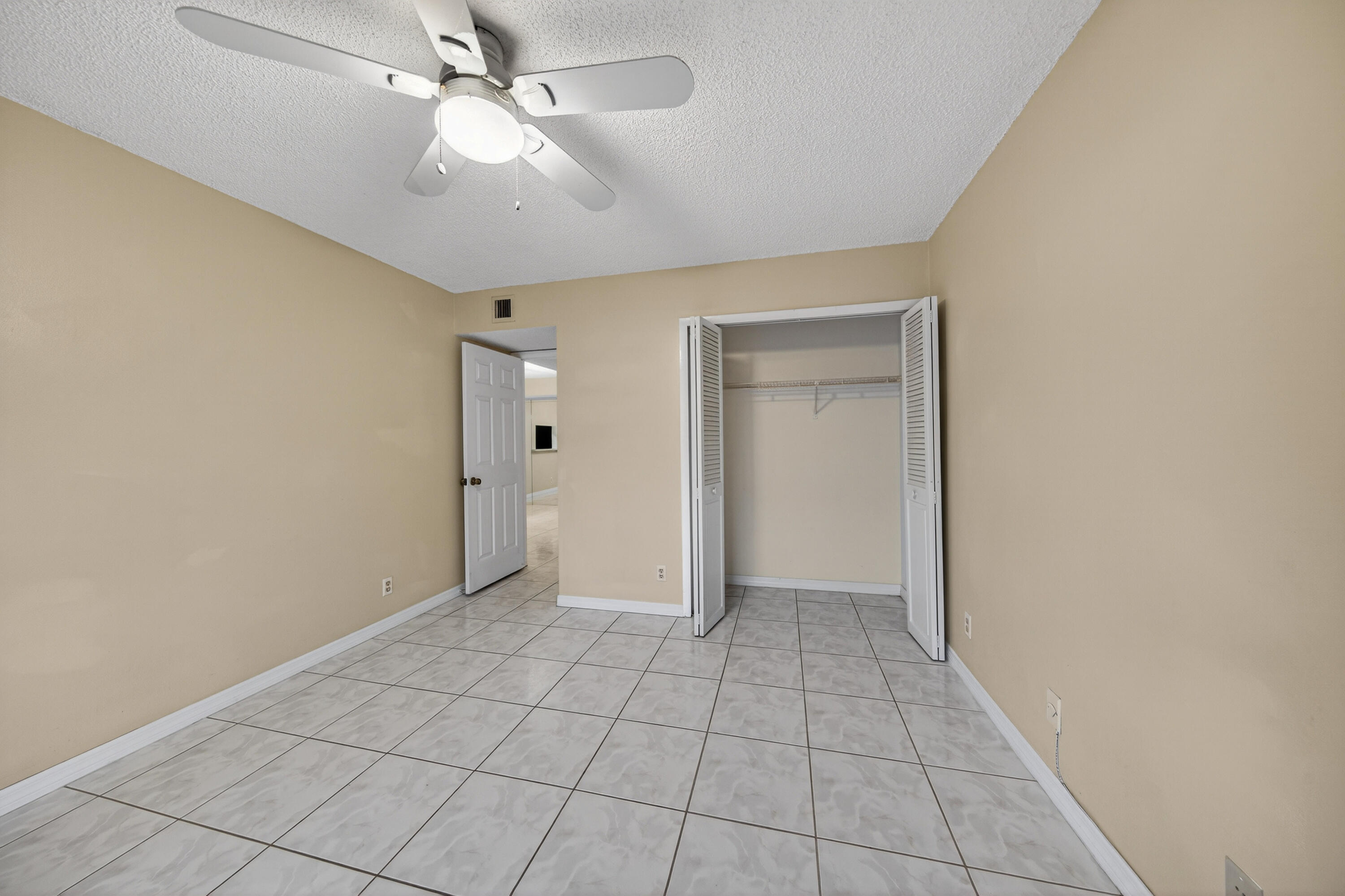 HIDDEN WOODS OF DEER CREEK CONDO - Residential Lease