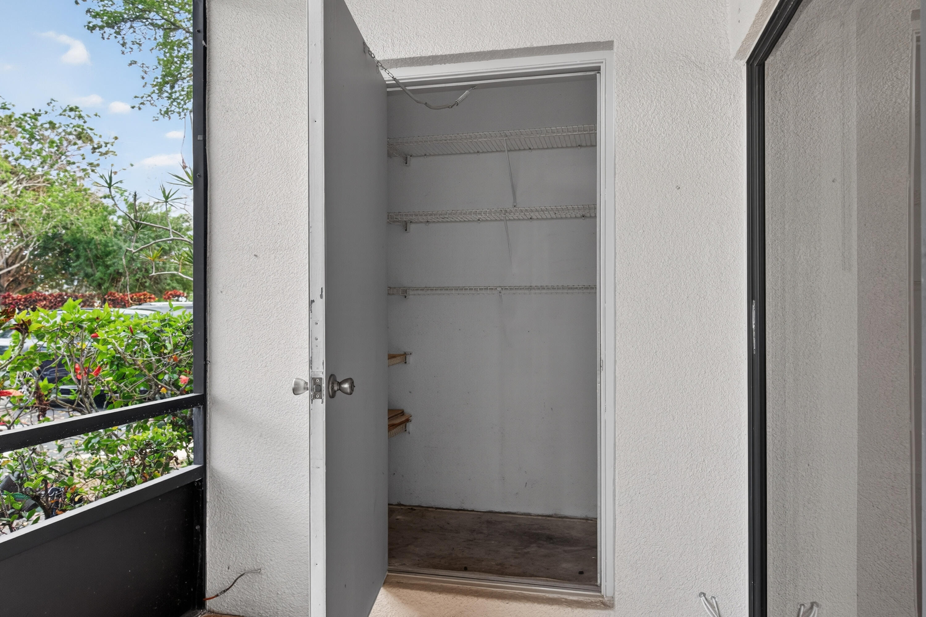 HIDDEN WOODS OF DEER CREEK CONDO - Residential Lease