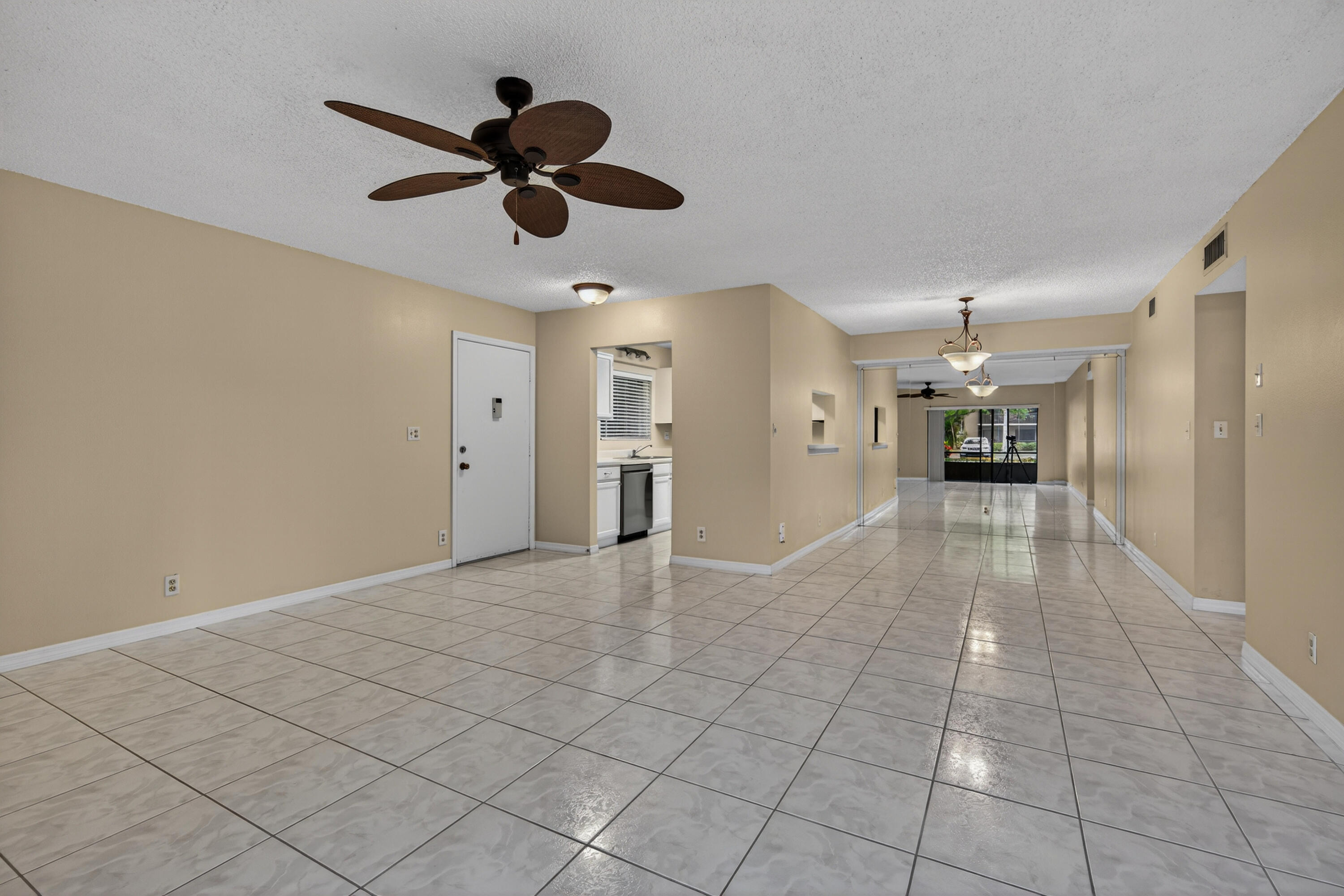 HIDDEN WOODS OF DEER CREEK CONDO - Residential Lease