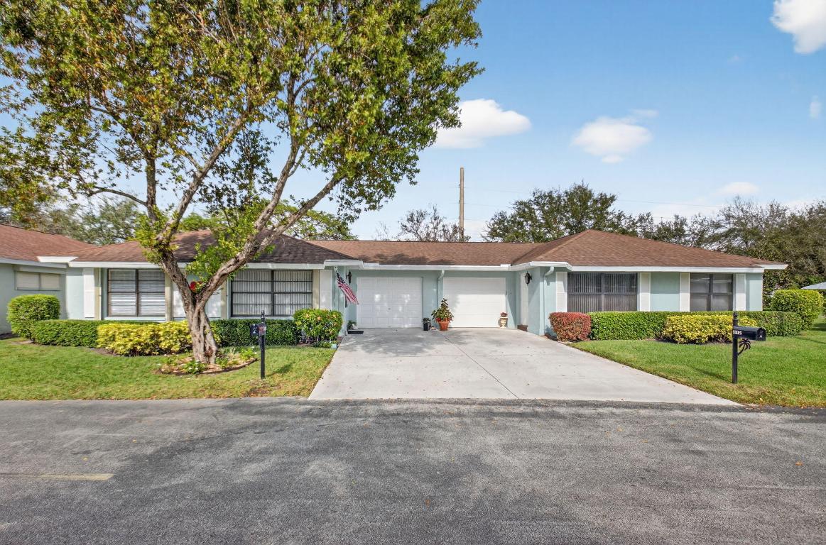 9825 Tabebuia Tree Drive A