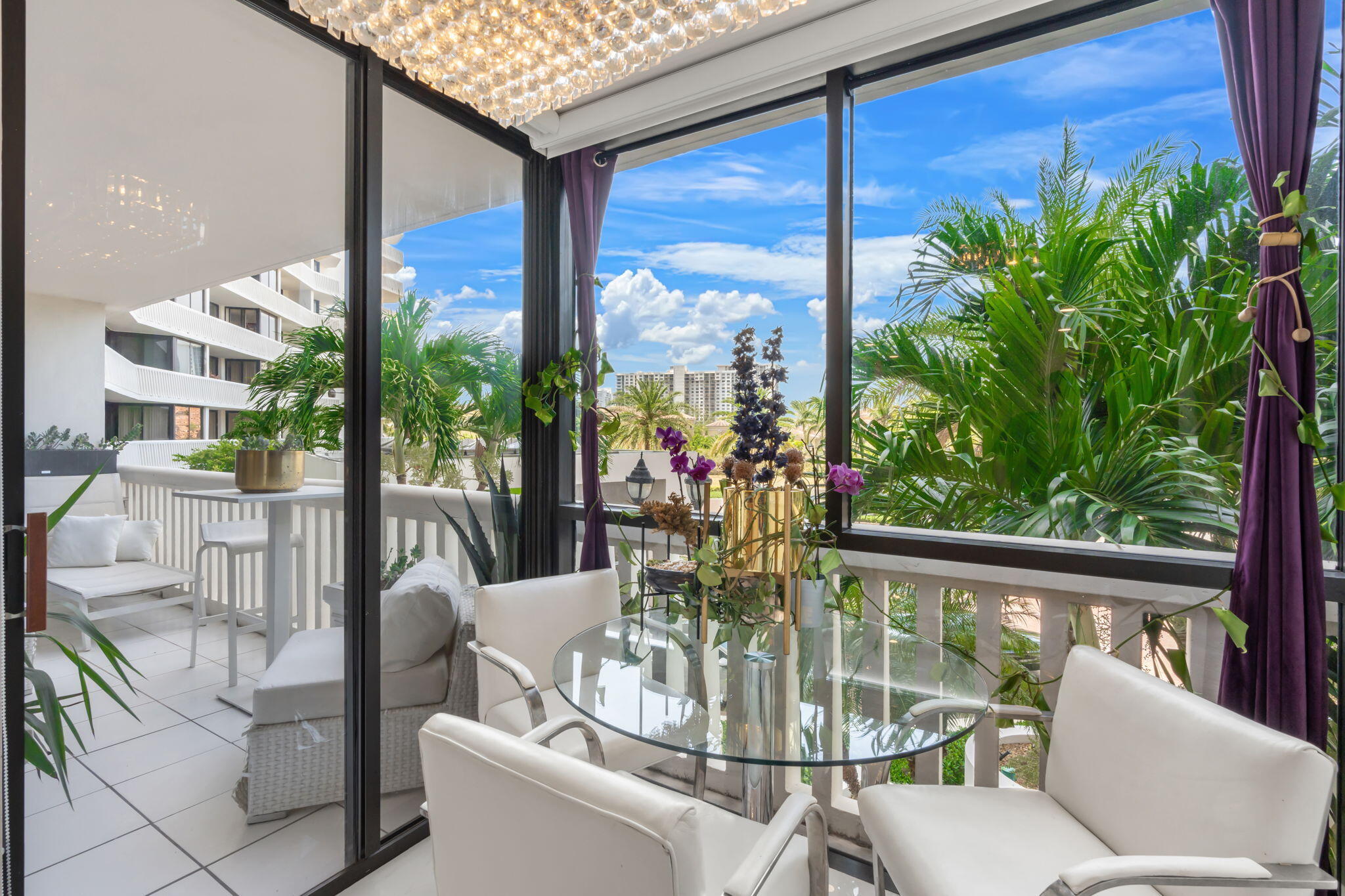 1000 E Island Boulevard 305