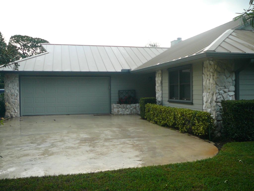 Photo of 4336 Gator Trace Circle, Fort Pierce, FL 34982 (MLS # R10940866)