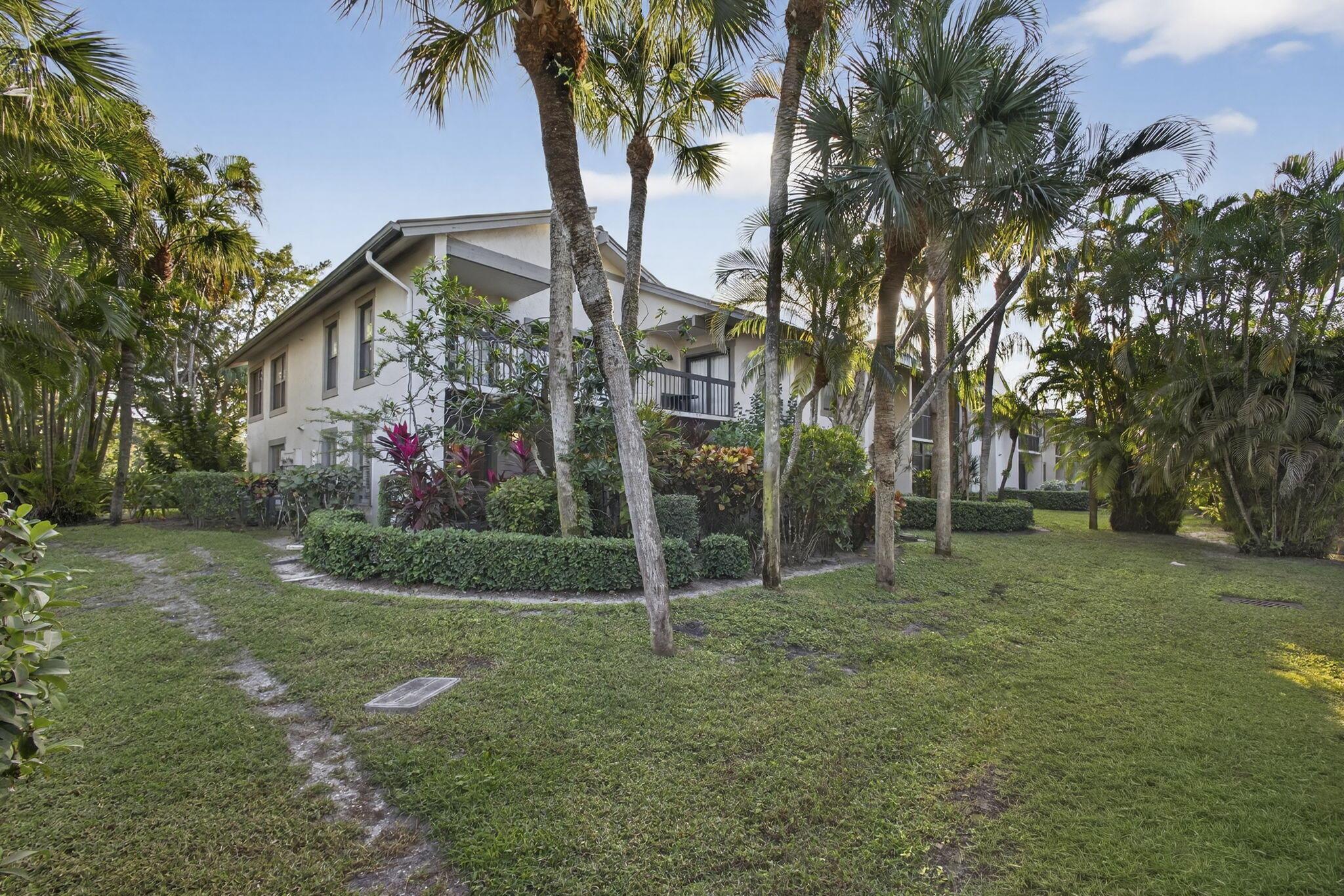 GOLF COTTAGES 2 CONDO - Residential