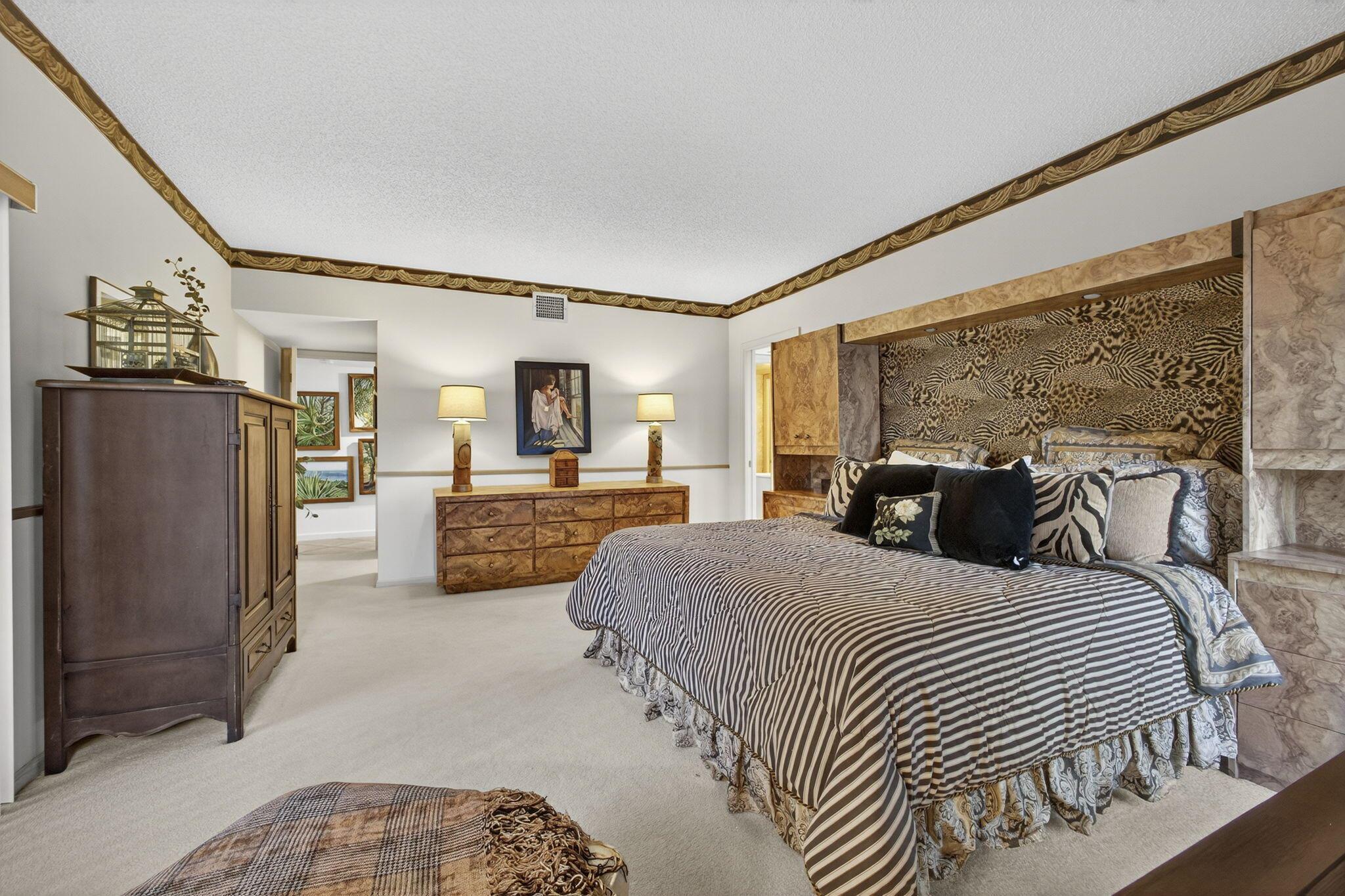 GOLF COTTAGES 2 CONDO - Residential