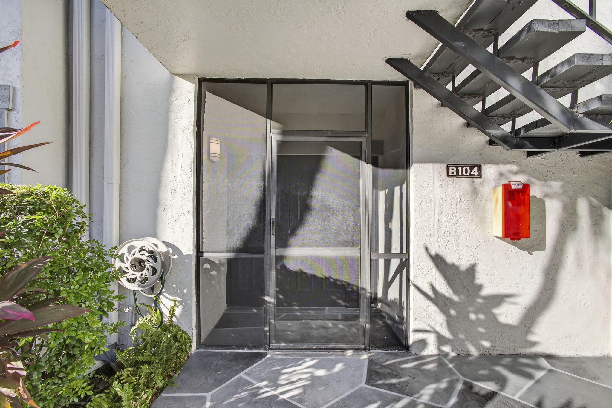 GOLF COTTAGES 2 CONDO - Residential