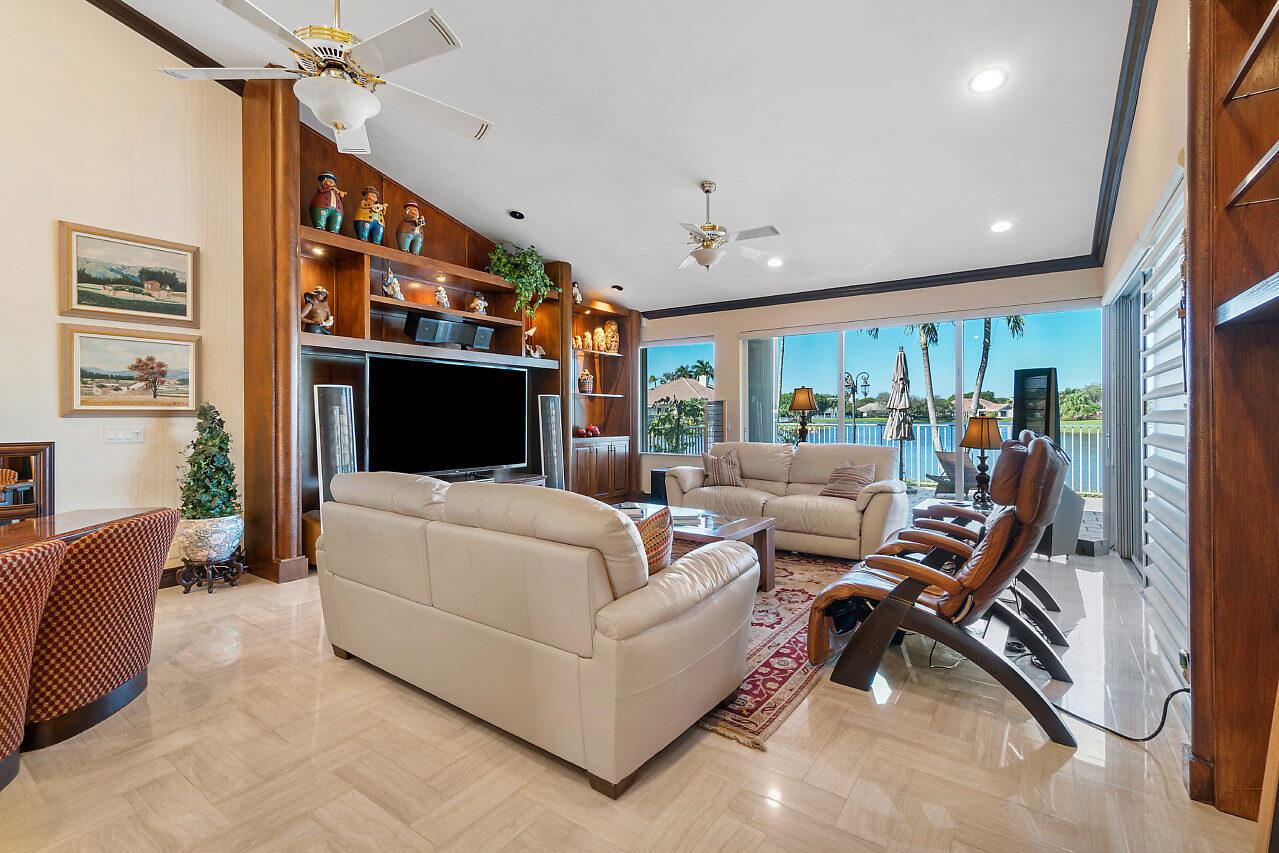 WOODFIELD HUNT CLUB II - Residential Lease