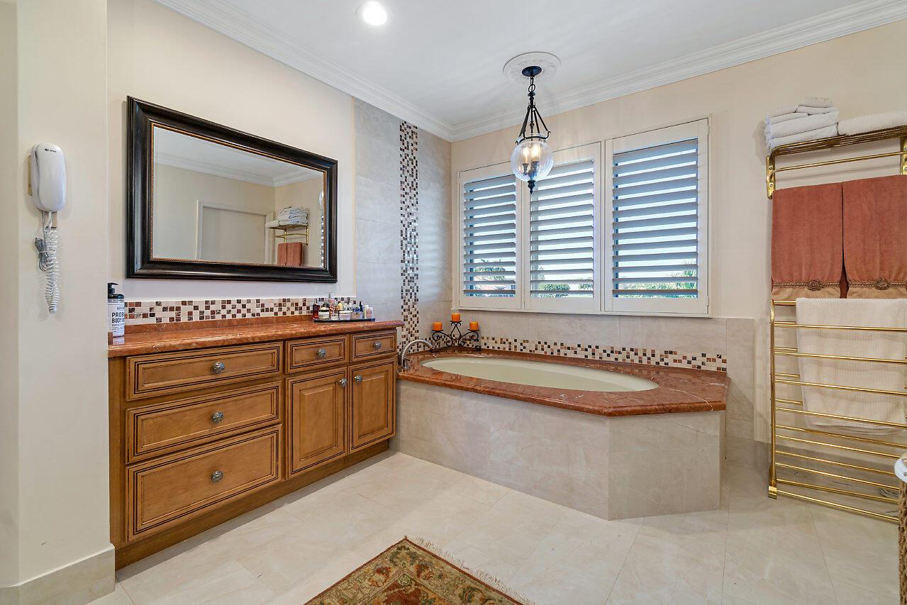 WOODFIELD HUNT CLUB II - Residential Lease