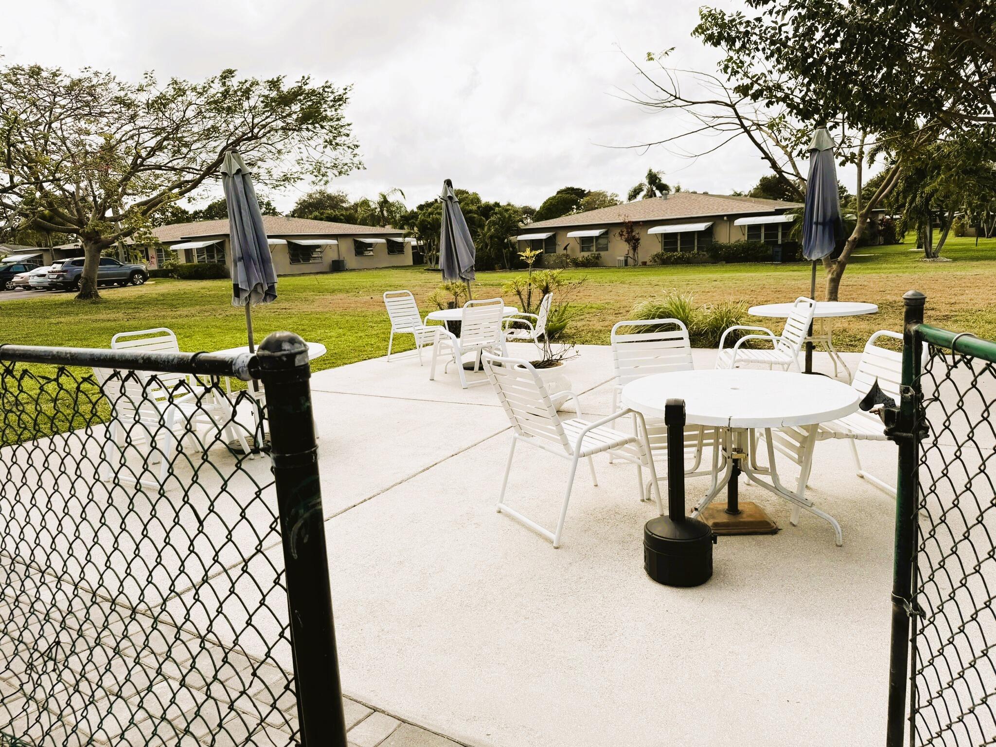 HIGH POINT OF DELRAY BEACH COND SEC III - Residential