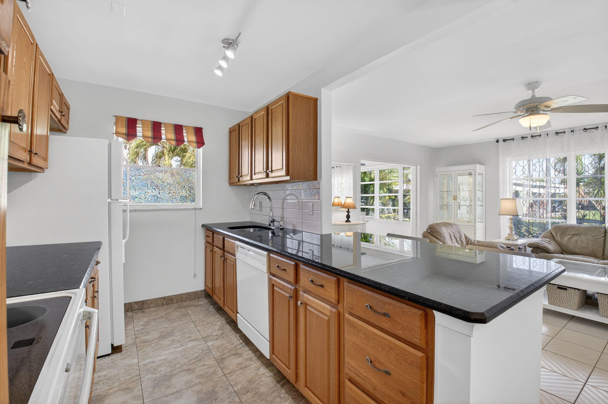 HIGH POINT OF DELRAY BEACH COND SEC III - Residential