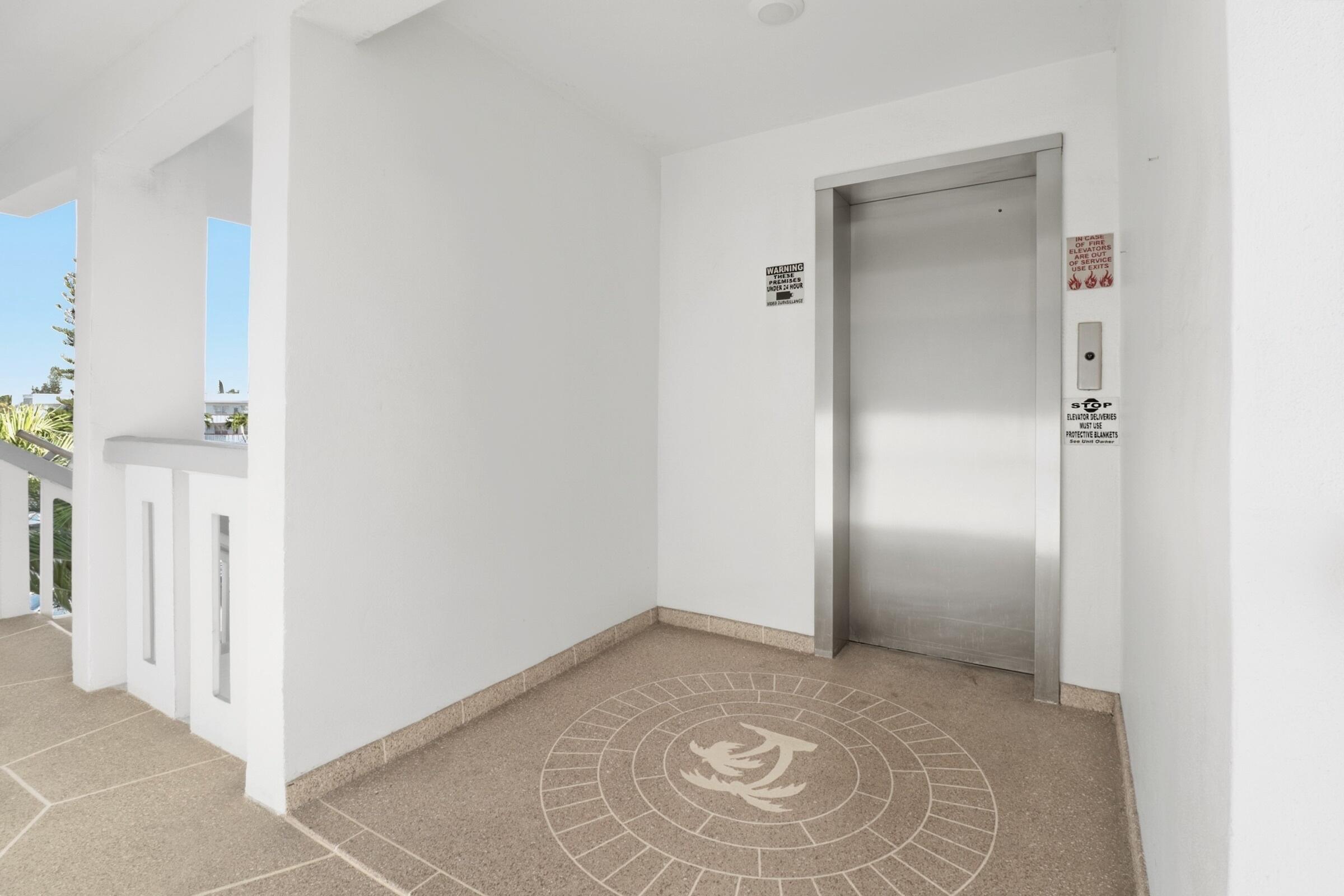 CENTURY VILLAGE - WELLINGTON CONDOS - Residential