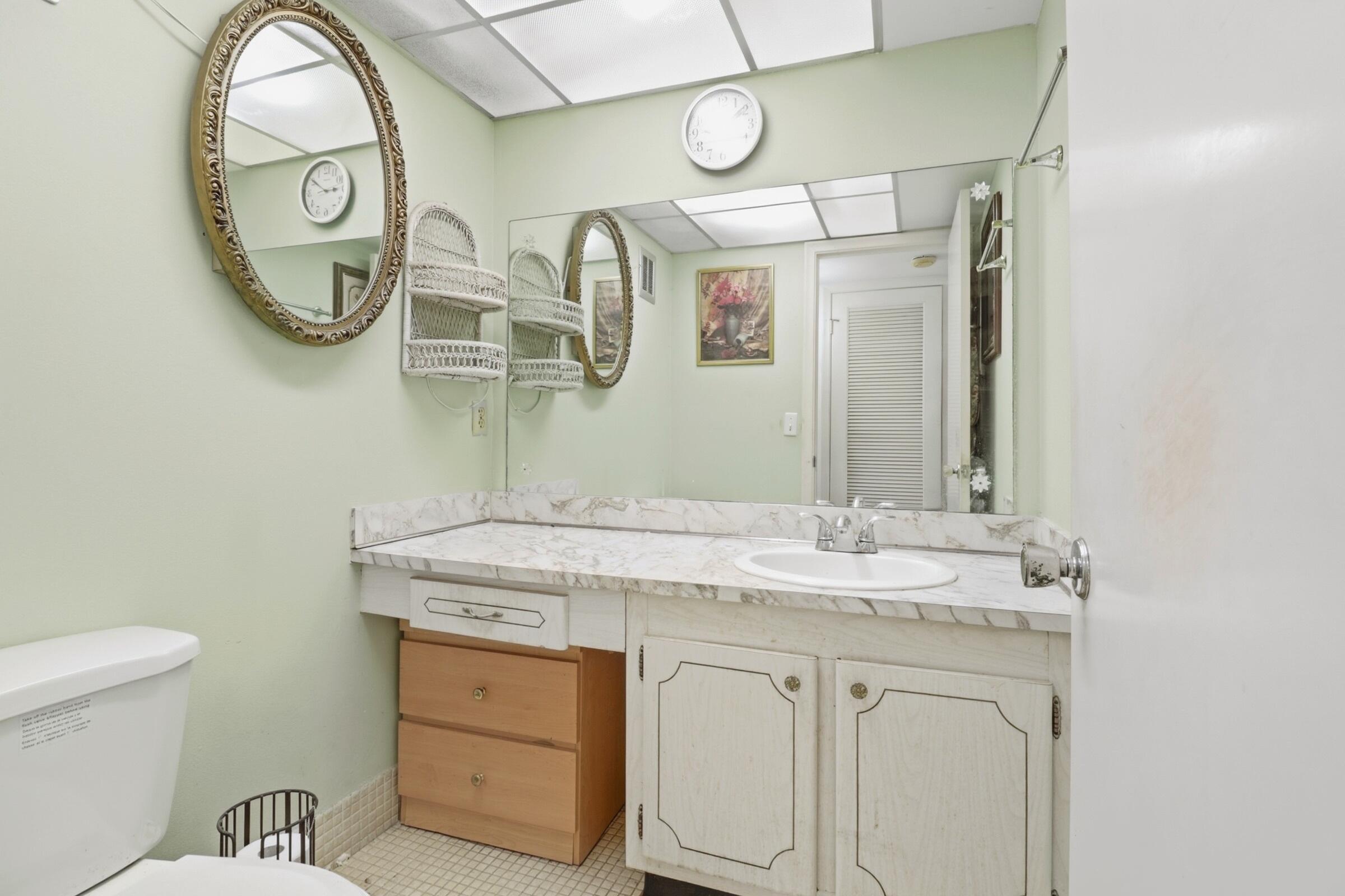 CENTURY VILLAGE - WELLINGTON CONDOS - Residential