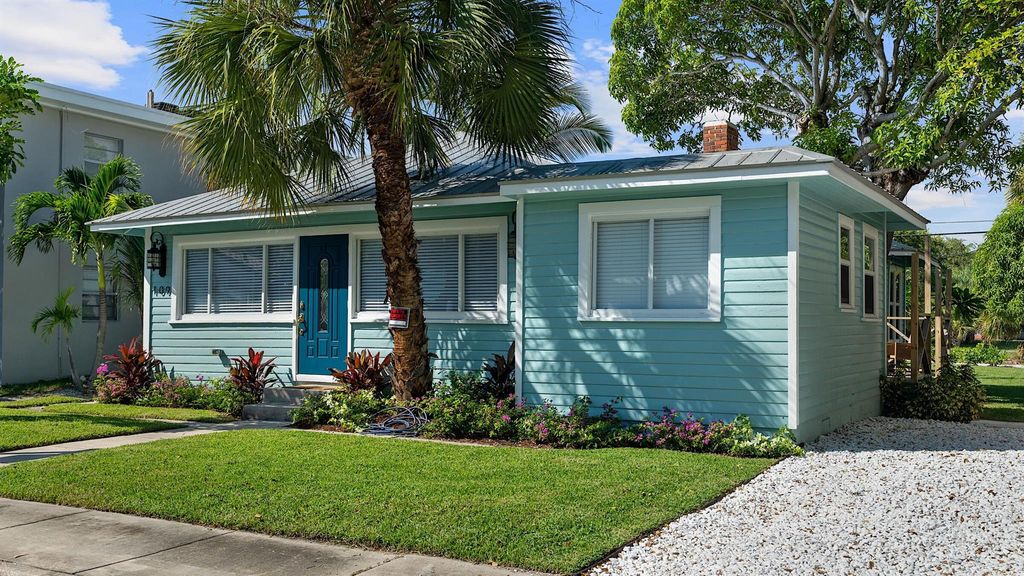 Photo of 109 N Palmway #1, Lake Worth Beach, FL 33460 (MLS # R11074374)