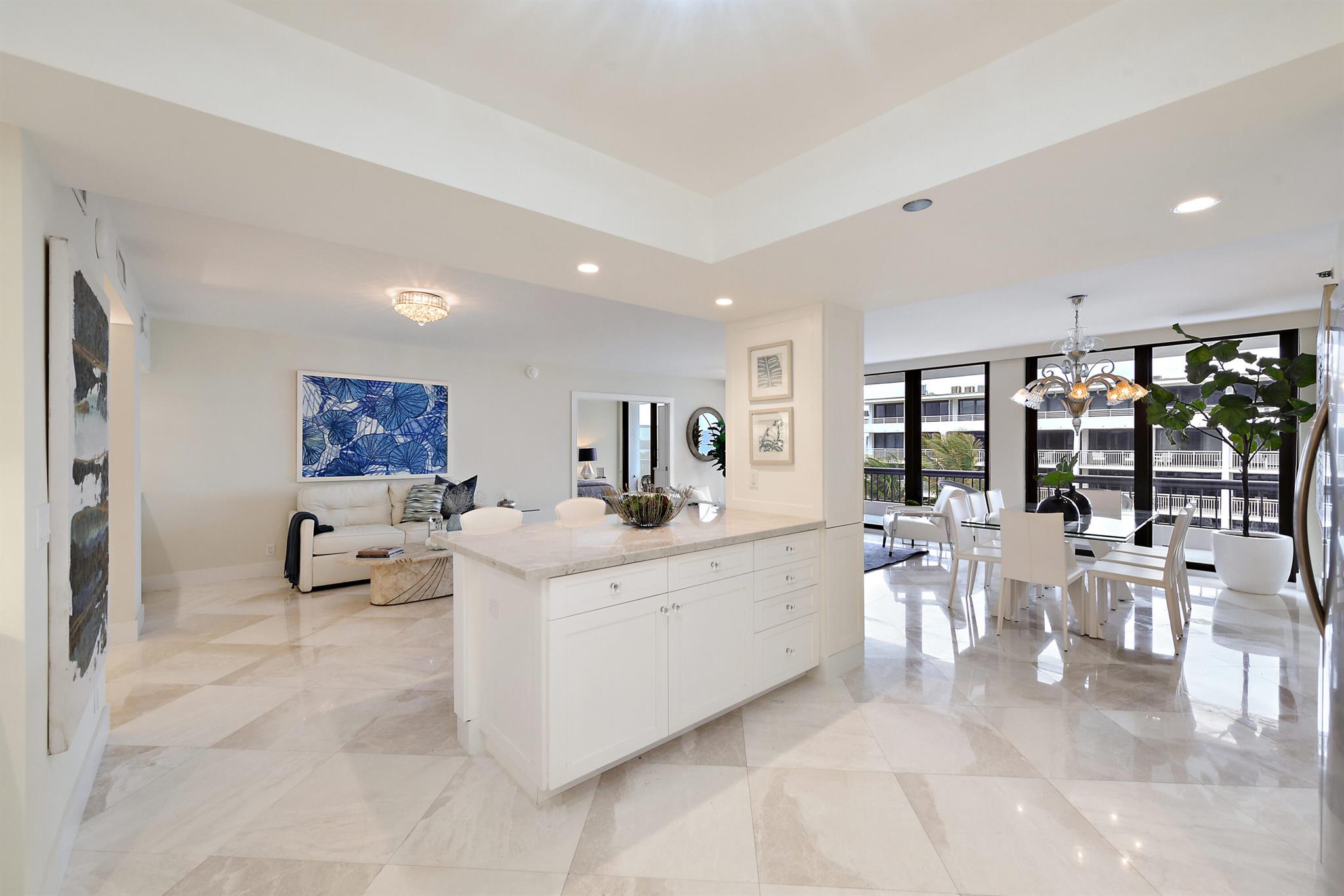 BEACH POINT CONDO - Residential