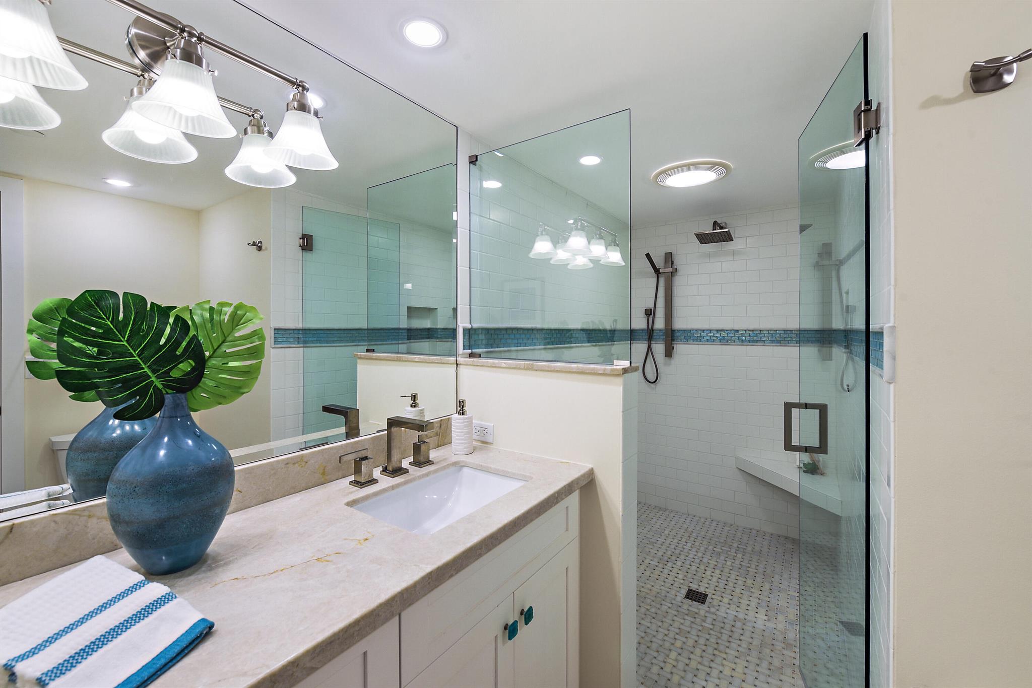 BEACH POINT CONDO - Residential