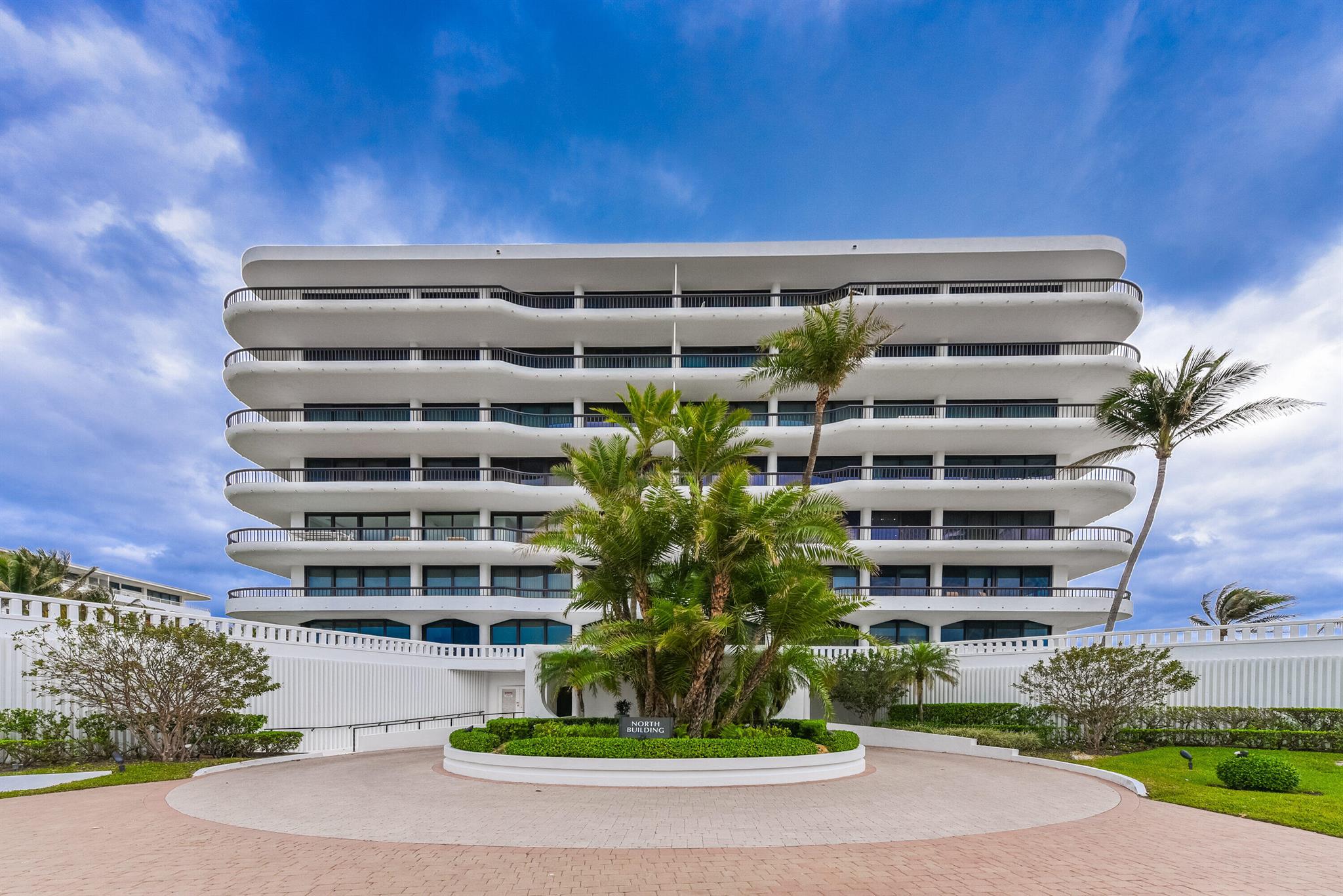 BEACH POINT CONDO - Residential